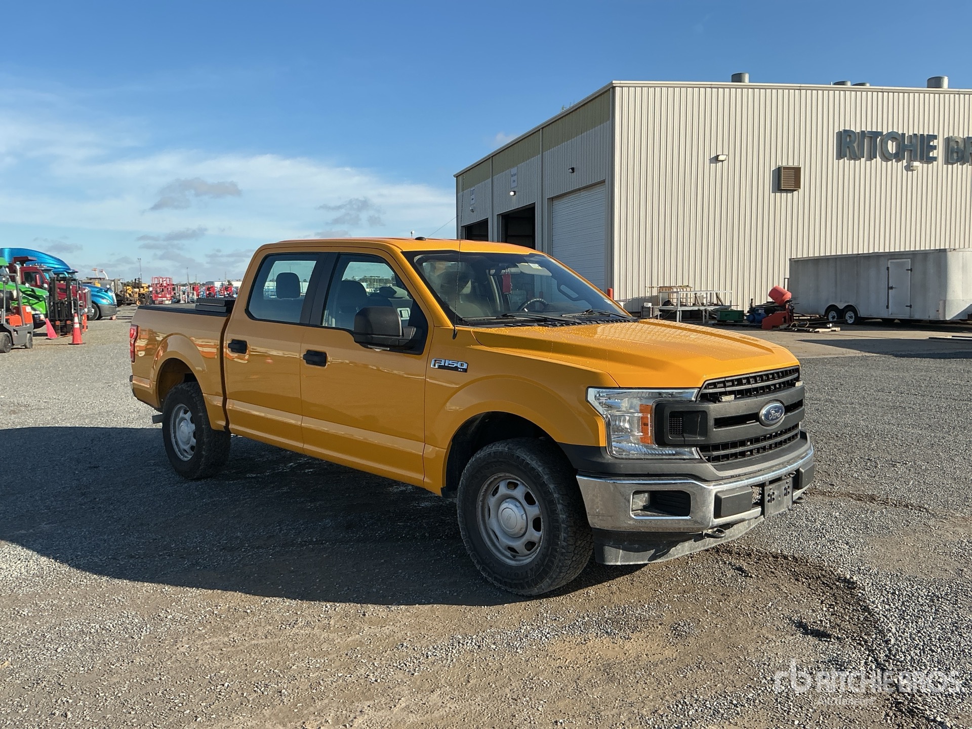 General Appearance with Foto, angolo anteriore destro