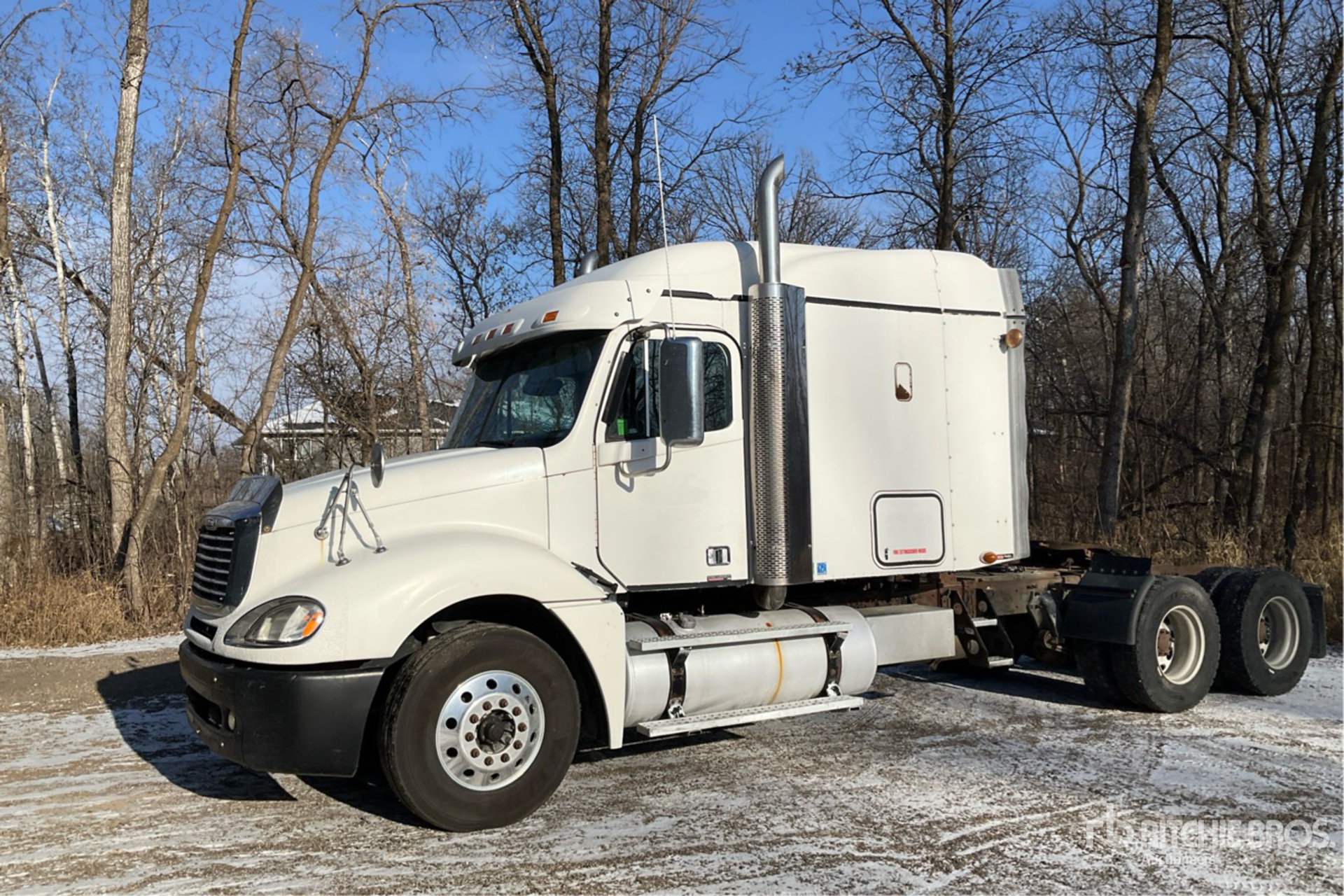 Aspect général with Image, coin avant gauche