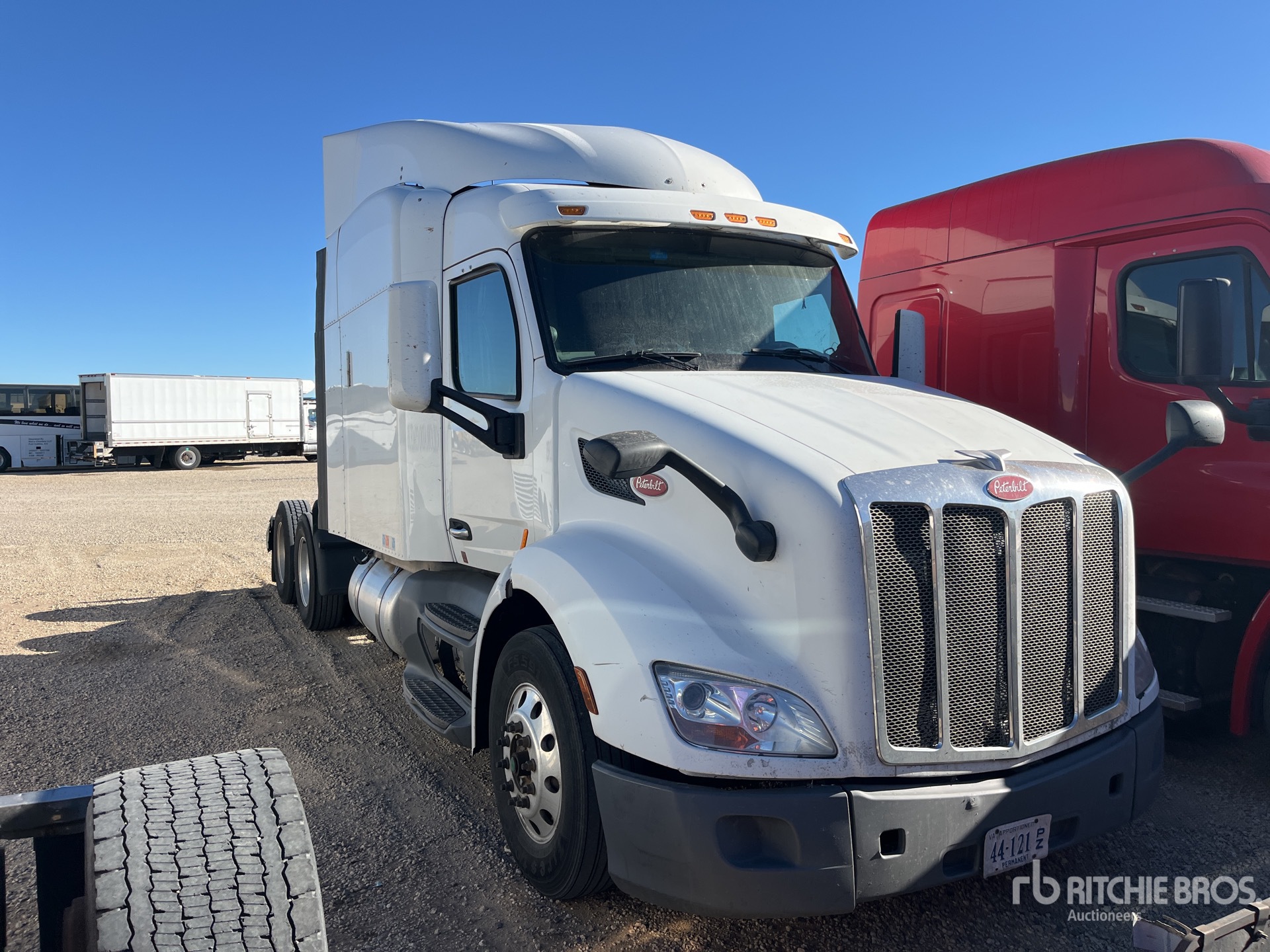 General Appearance with Bild, Ecke vorne rechts