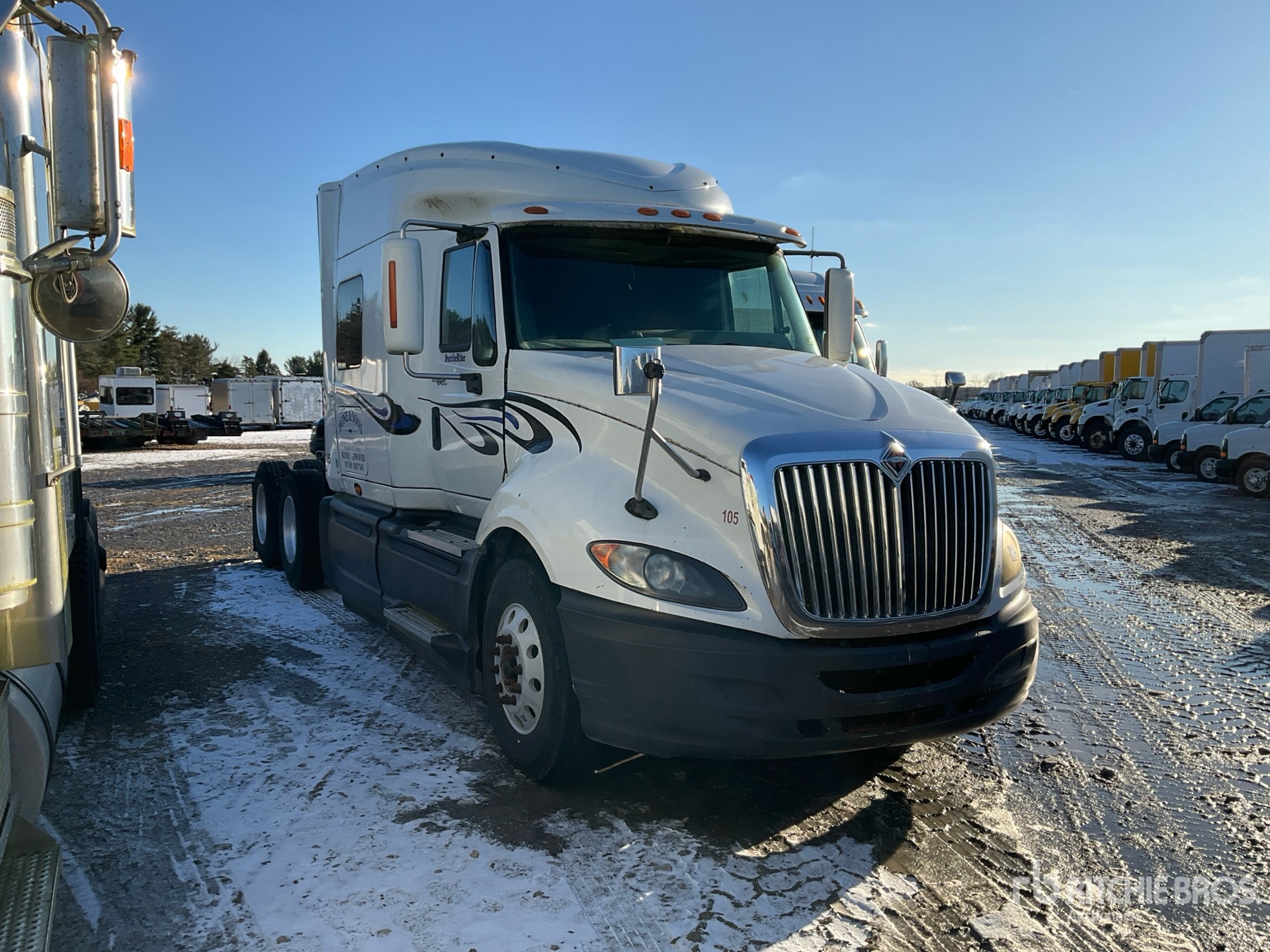 General Appearance with Picture, Right Front Corner