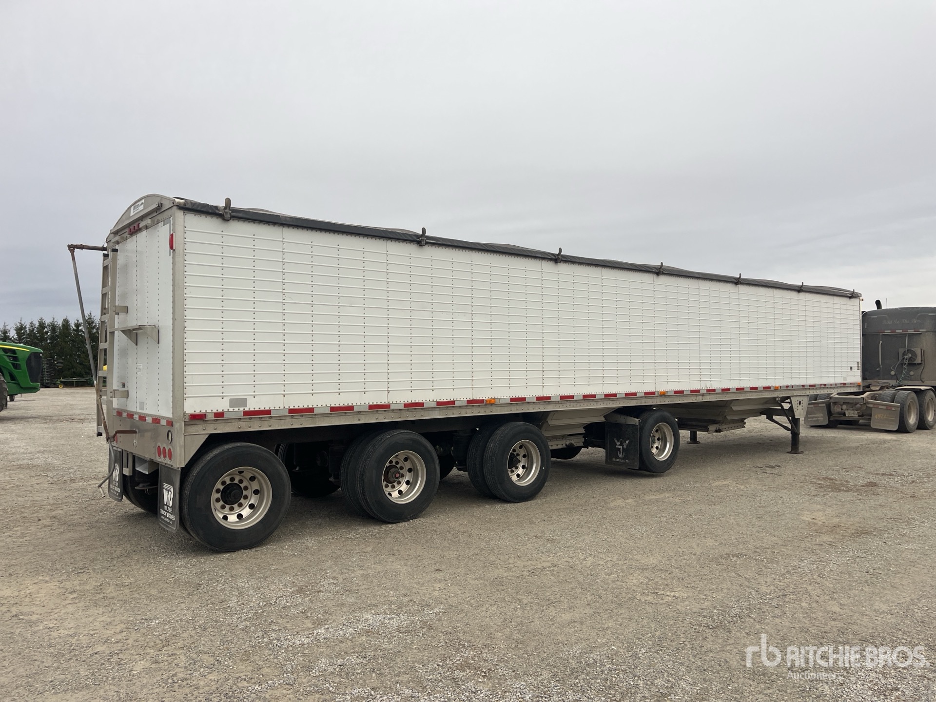 General Appearance with Imagen: esquina trasera derecha