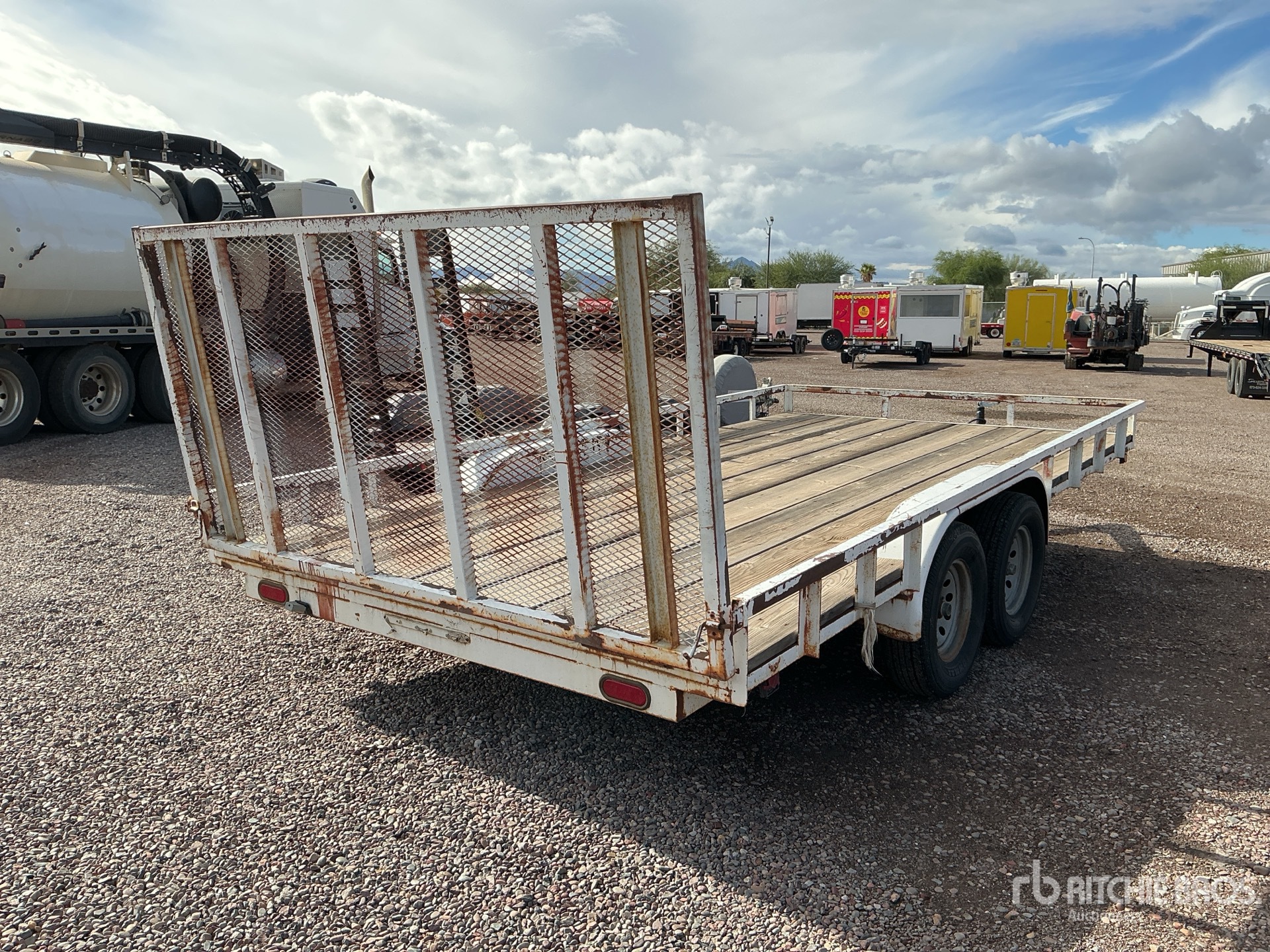 General Appearance with Picture, Right Rear Corner