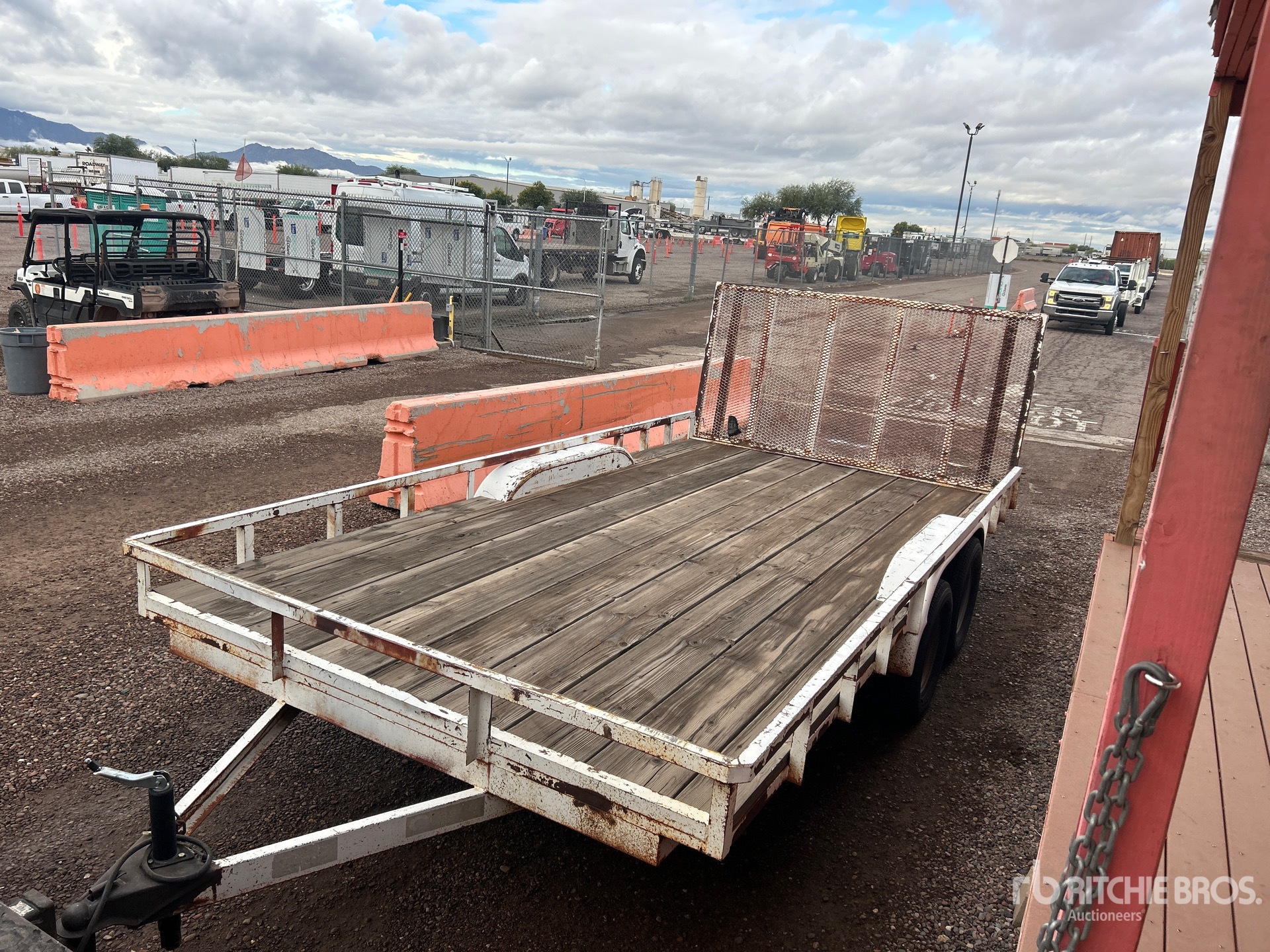 General Appearance with Featured Photo