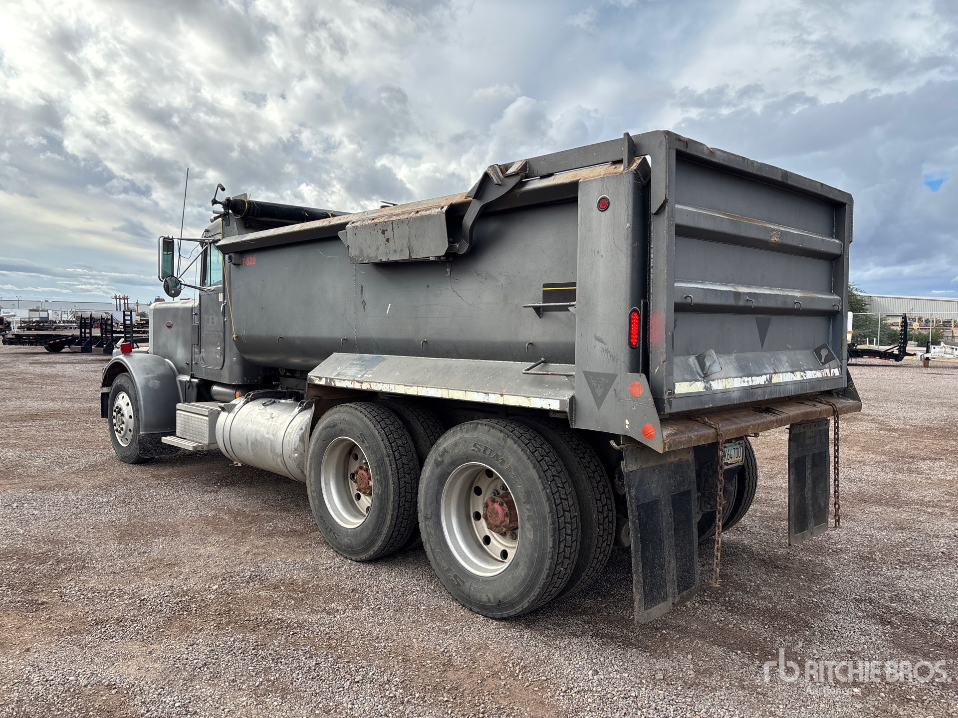 Aspect général with Image, coin arrière gauche