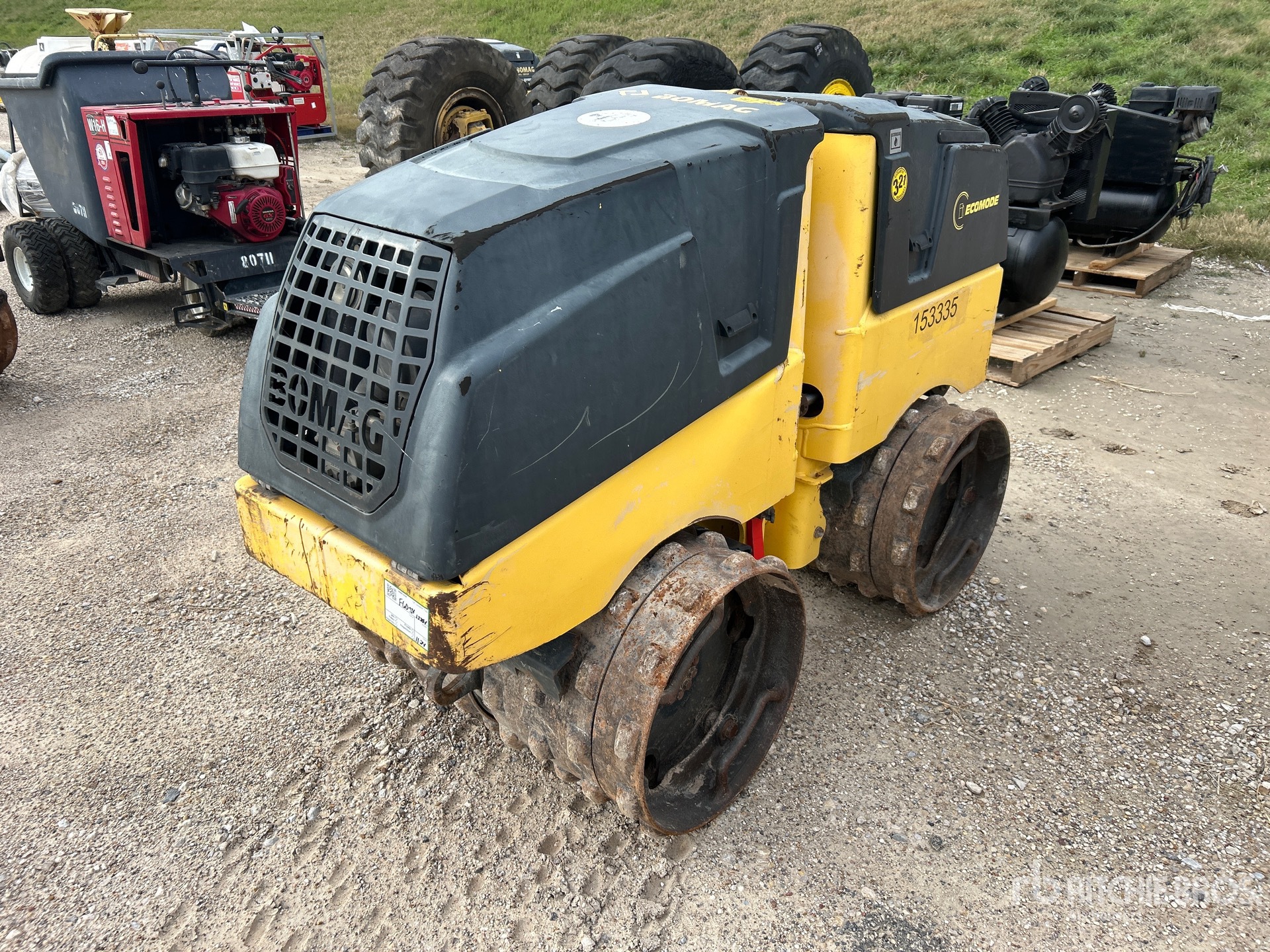 General Appearance with Picture, Left Front Corner