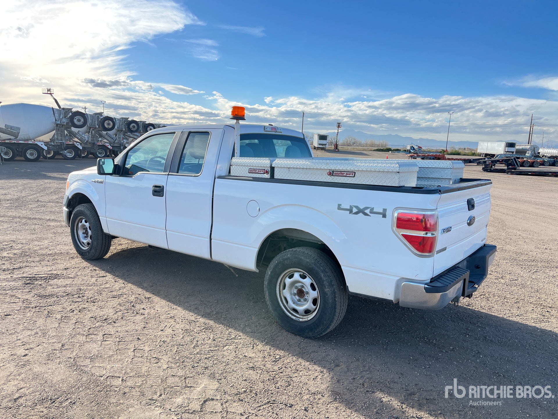 General Appearance with Picture, Left Rear Corner