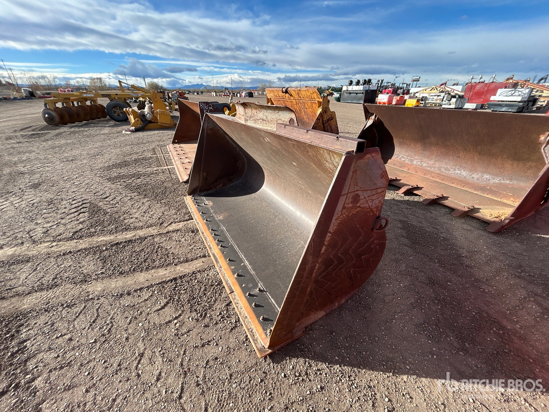 General Appearance with Bild, Ecke vorne links