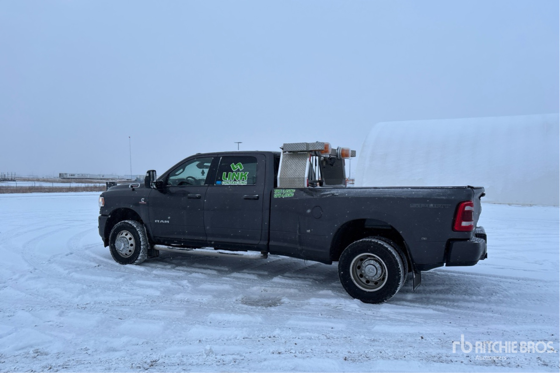 Aspect général with Image, coin arrière gauche
