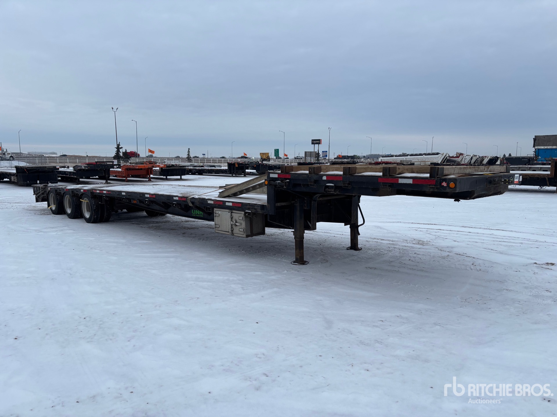 General Appearance with Foto, angolo anteriore destro