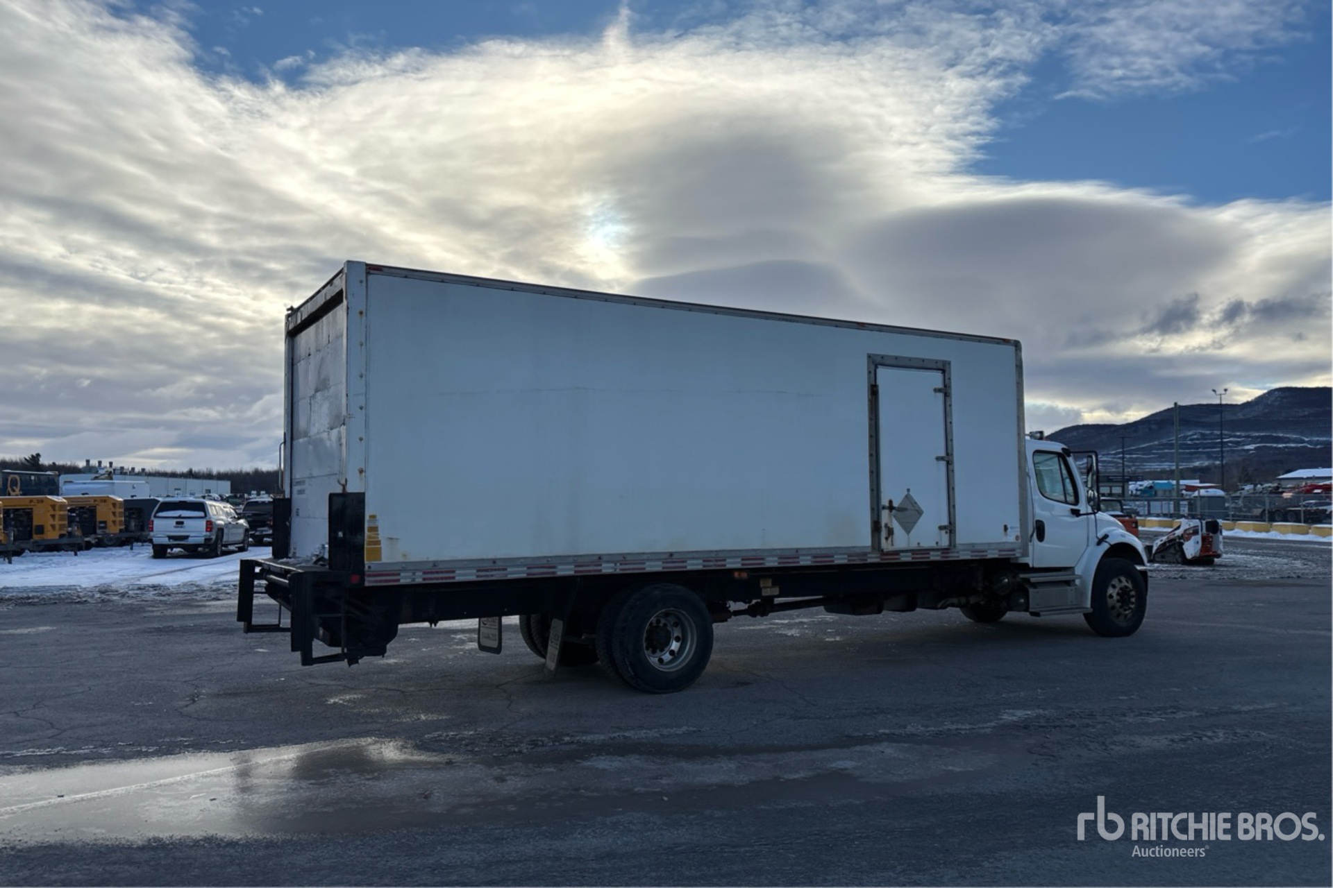 General Appearance with Imagen: esquina trasera derecha