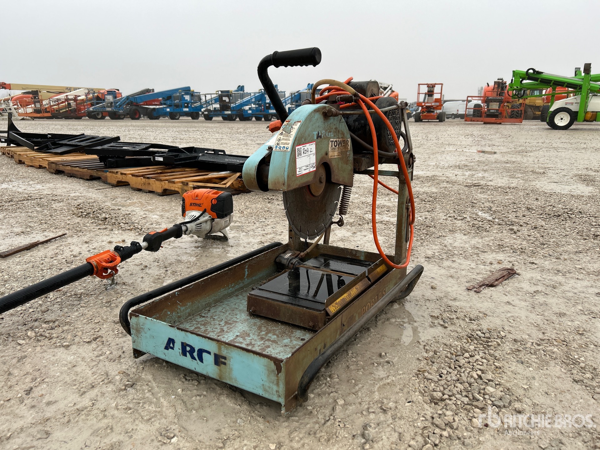 General Appearance with Picture, Left Front Corner