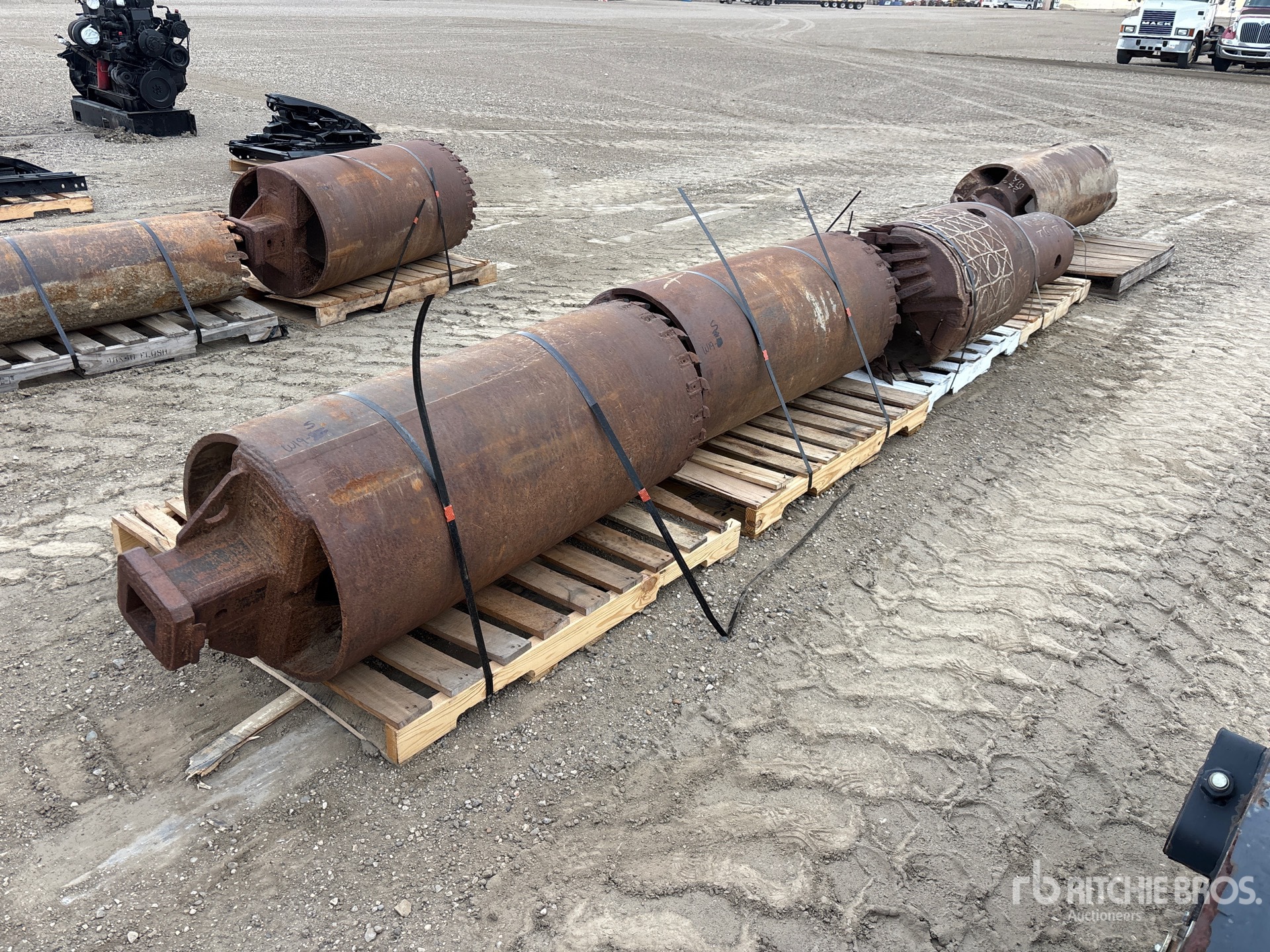 General Appearance with Bild, Ecke vorne links