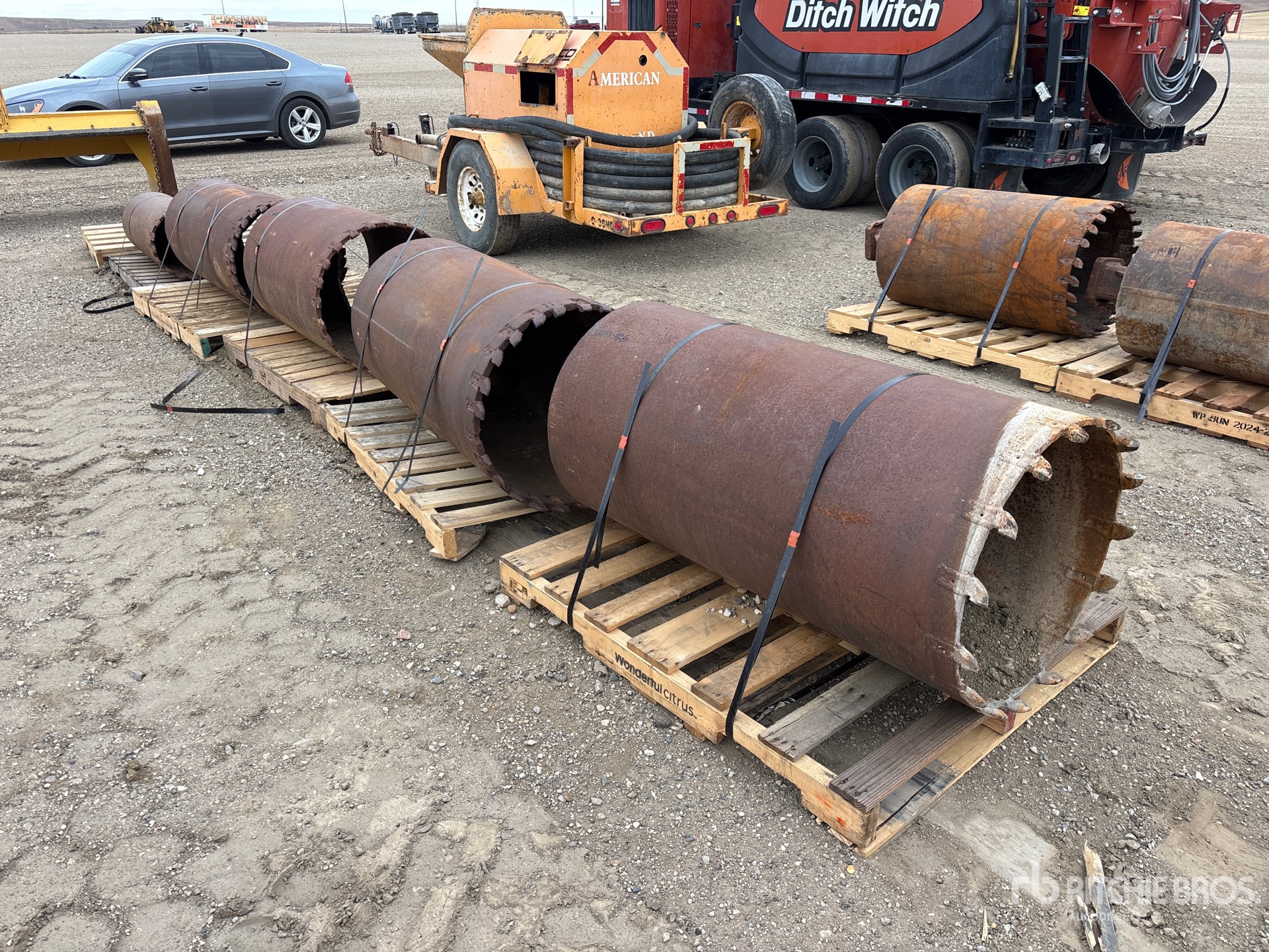 General Appearance with Bild, Ecke hinten links