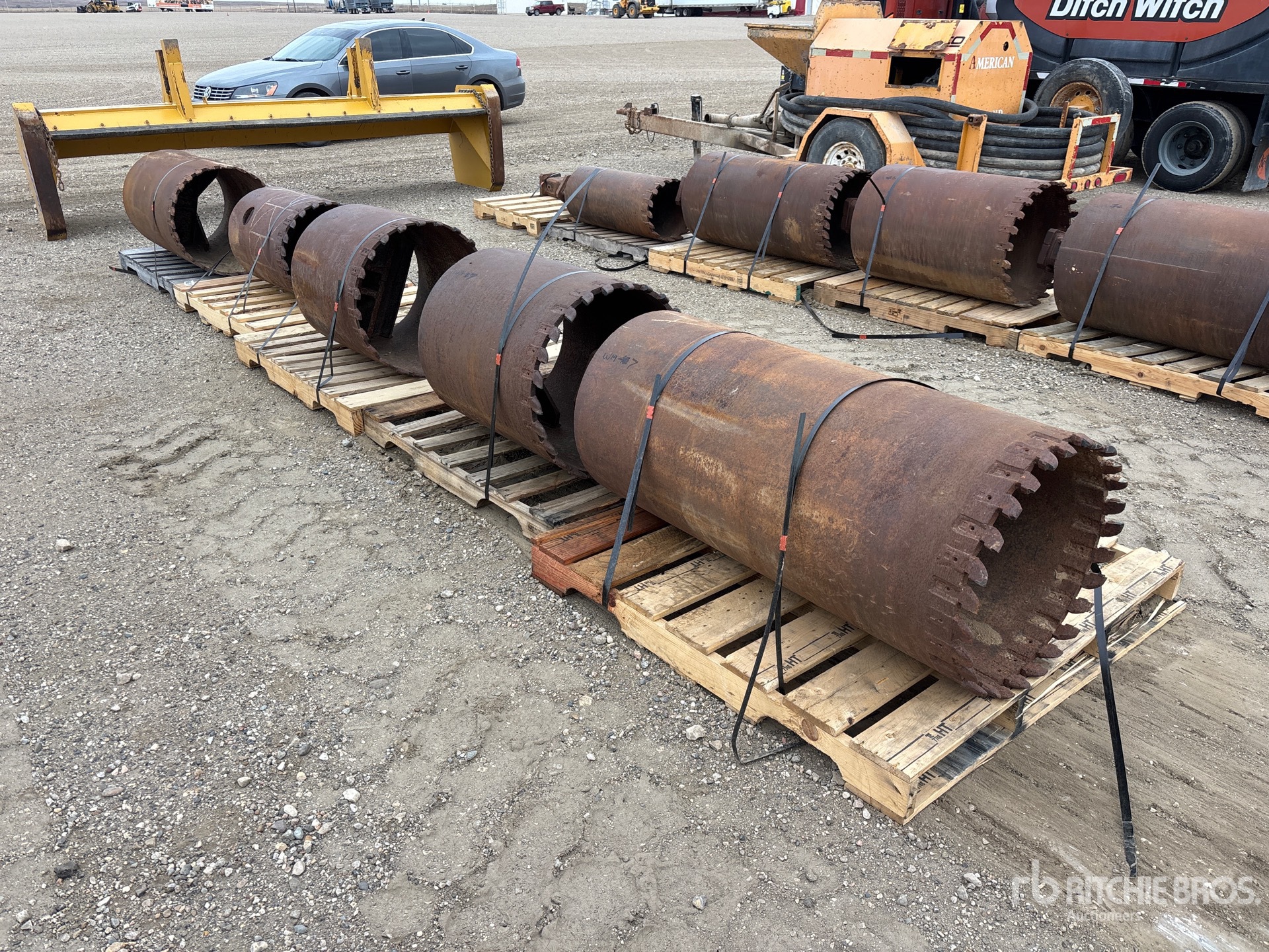 General Appearance with Bild, Ecke hinten links