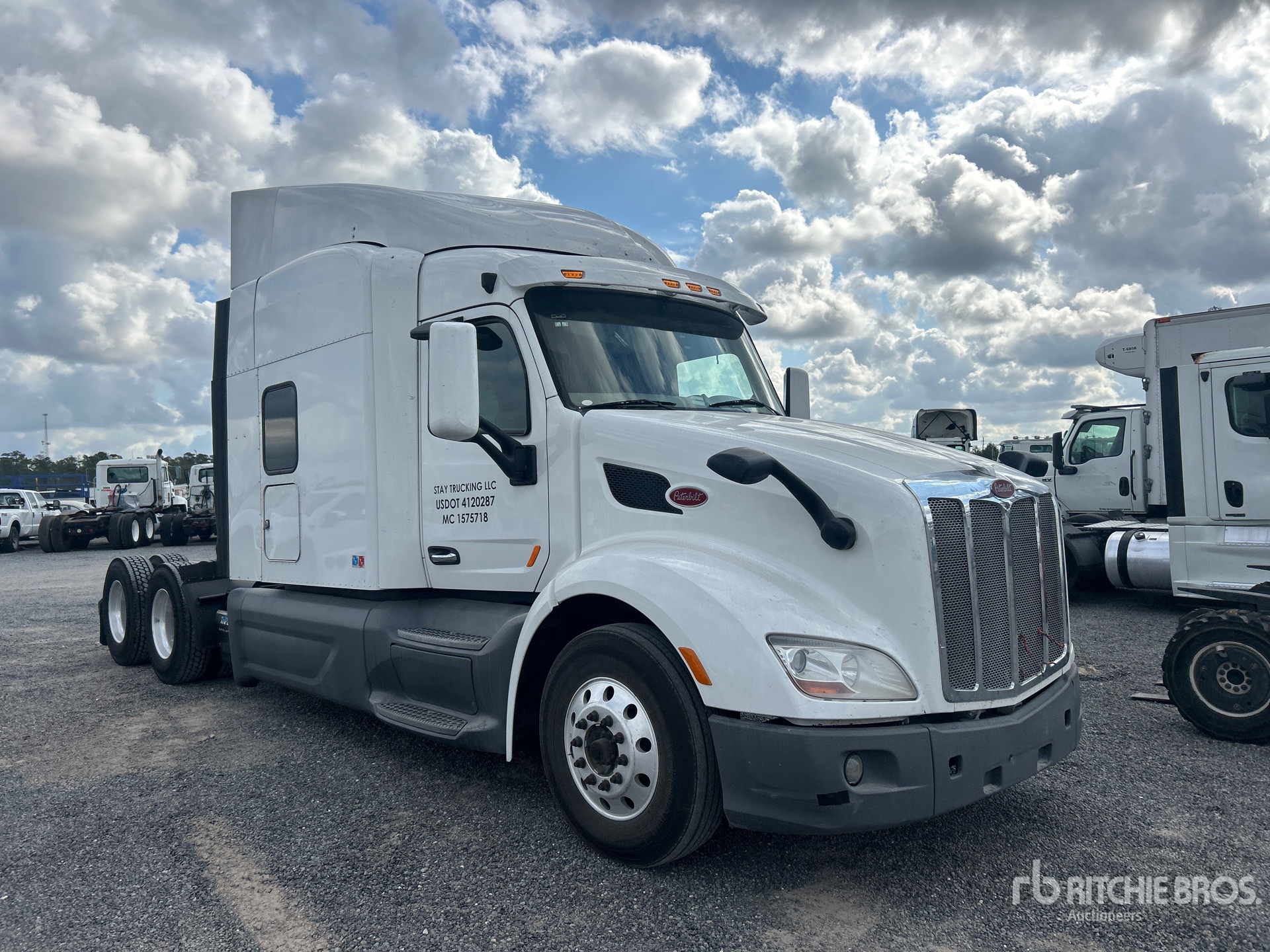 General Appearance with Imagen: esquina delantera derecha