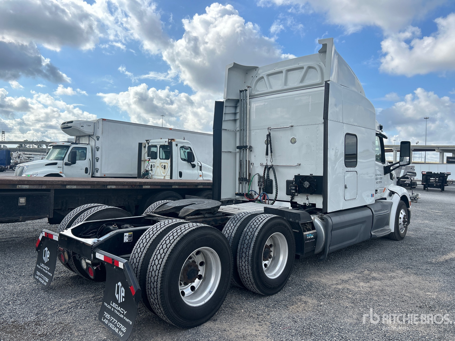 General Appearance with Imagen: esquina trasera derecha