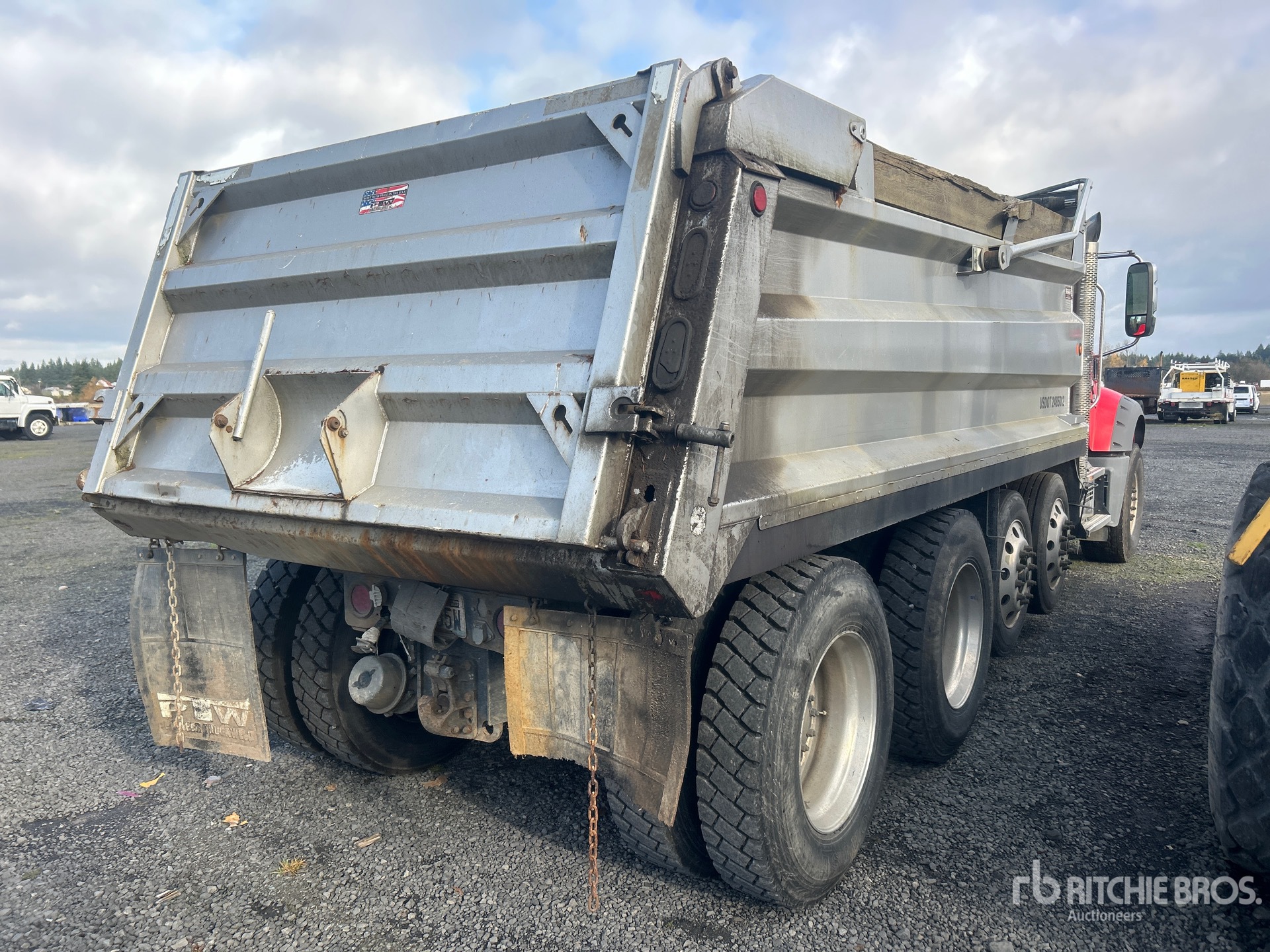 General Appearance with Bild, Ecke hinten rechts