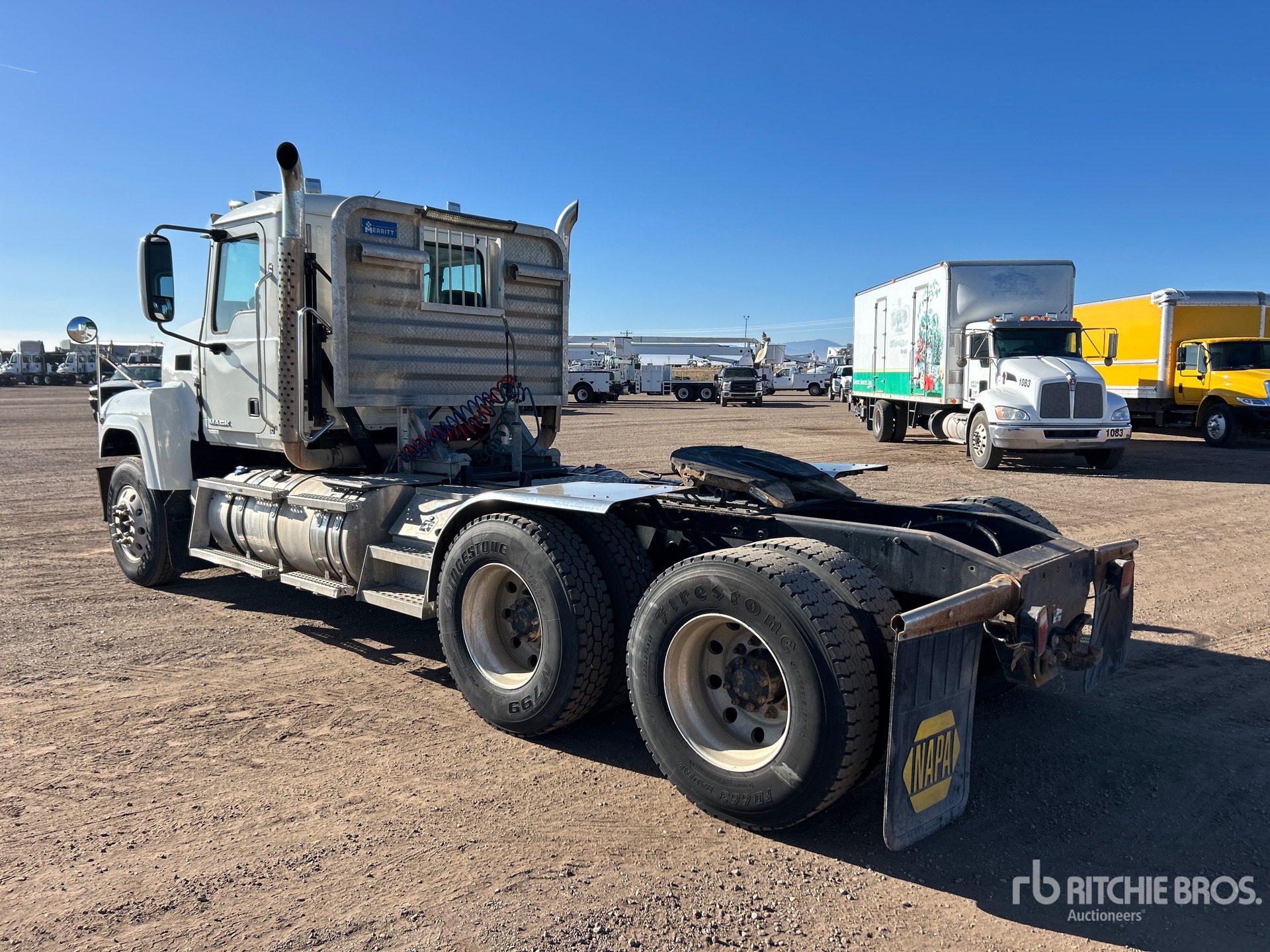 General Appearance with Imagen: esquina trasera izquierda