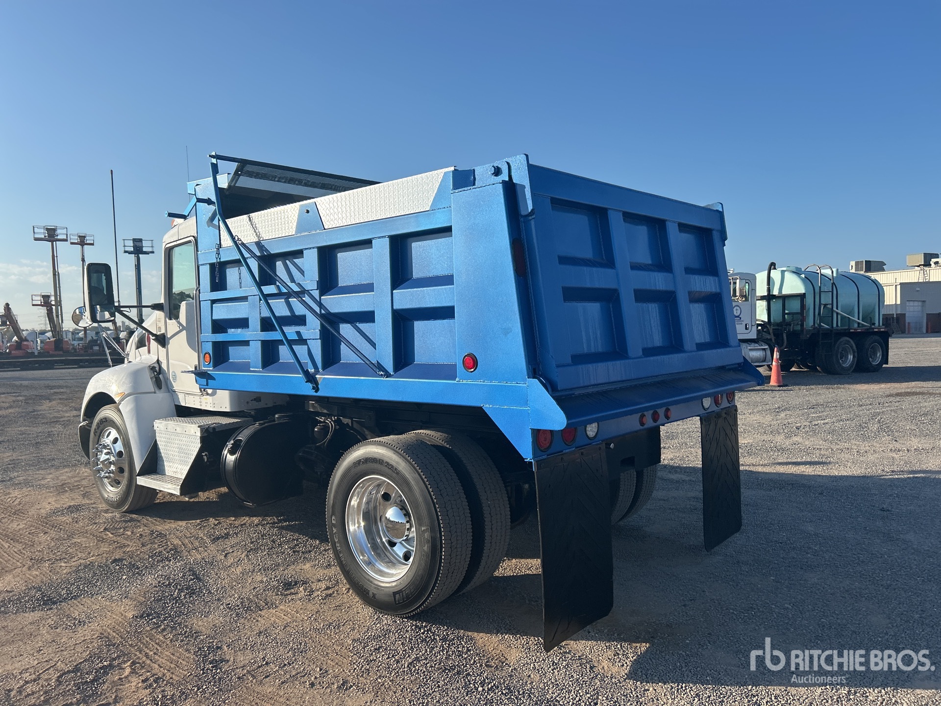 General Appearance with Imagen: esquina trasera izquierda