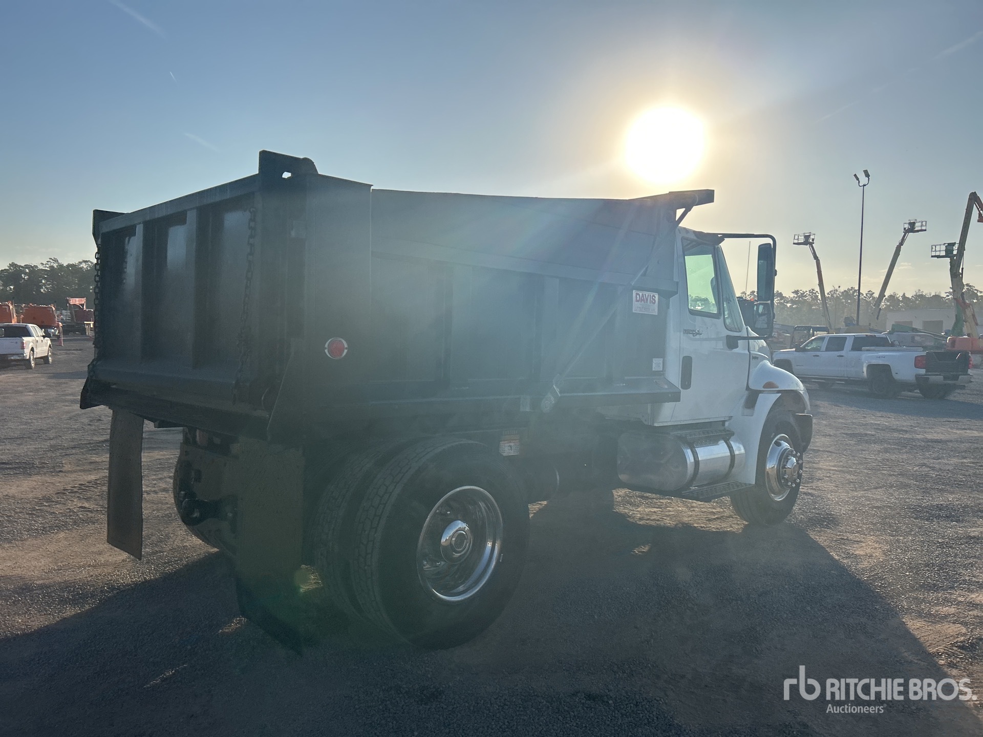 General Appearance with Imagen: esquina trasera derecha