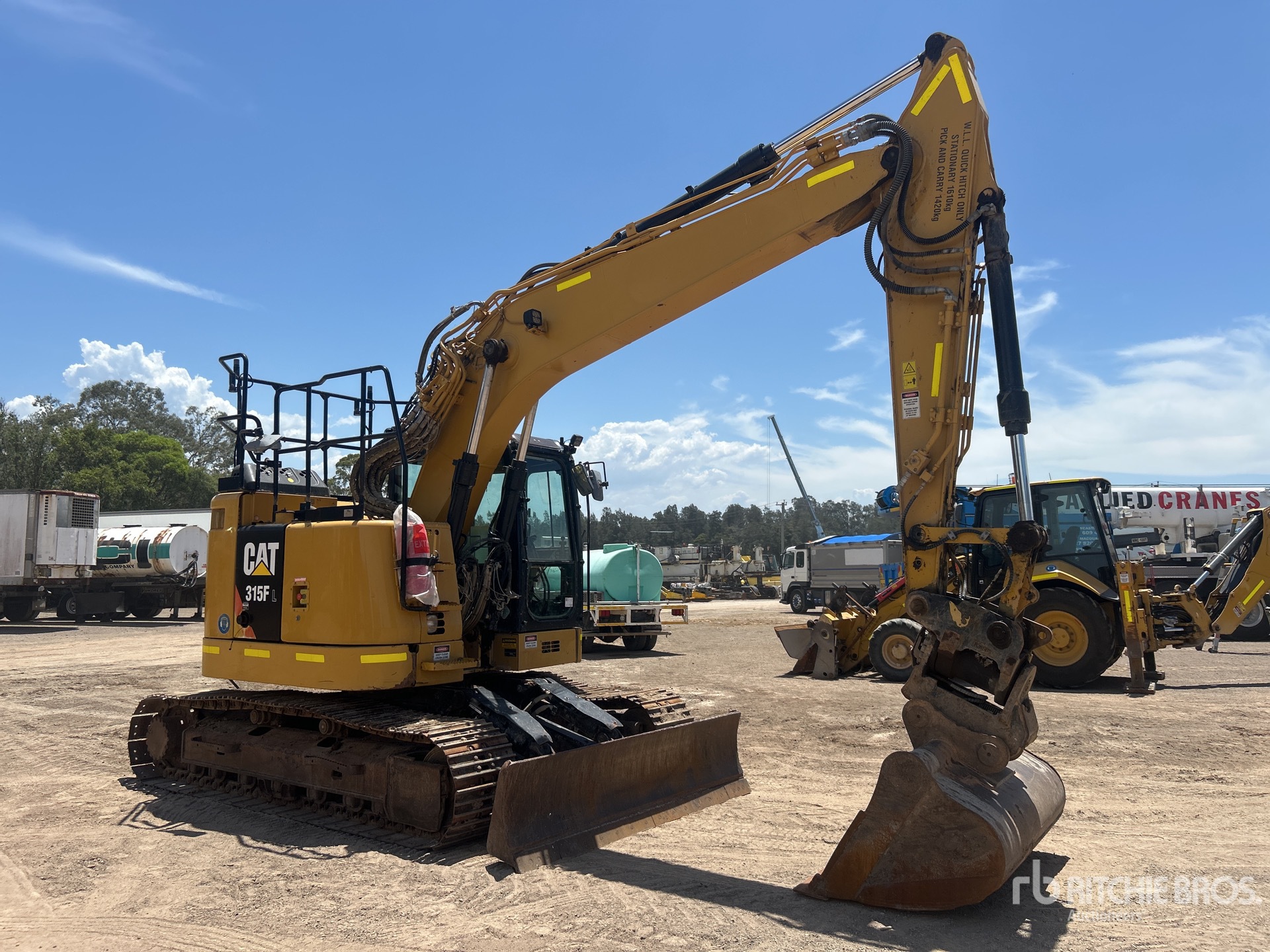 General Appearance with Bild, Ecke vorne rechts