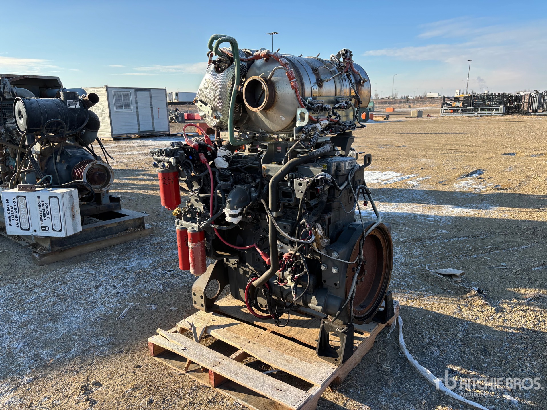 General Appearance with Image, coin avant gauche