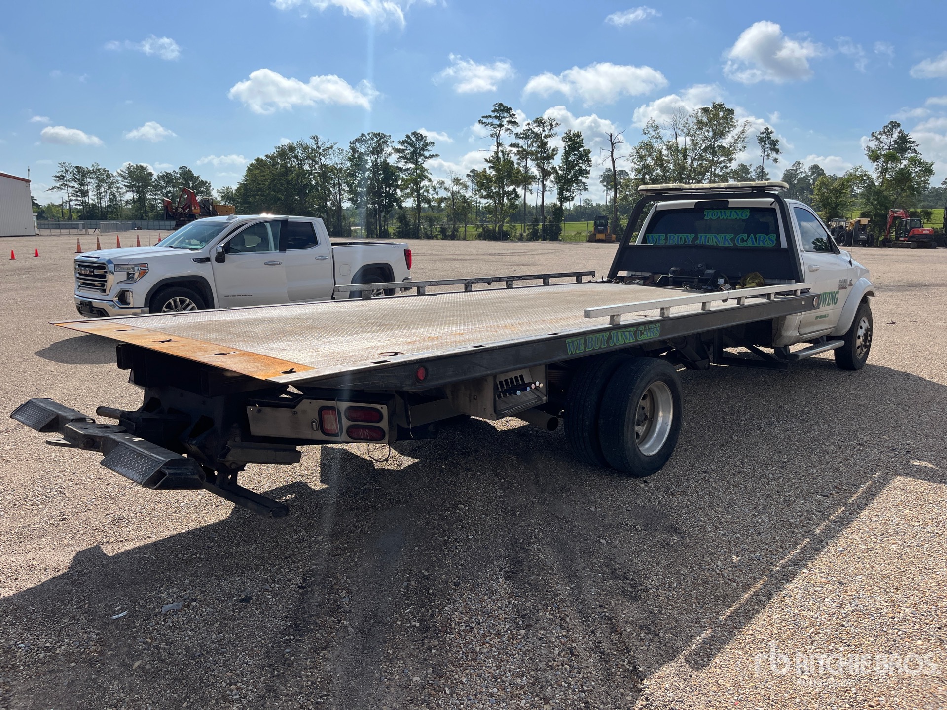 General Appearance with Imagen: esquina trasera derecha