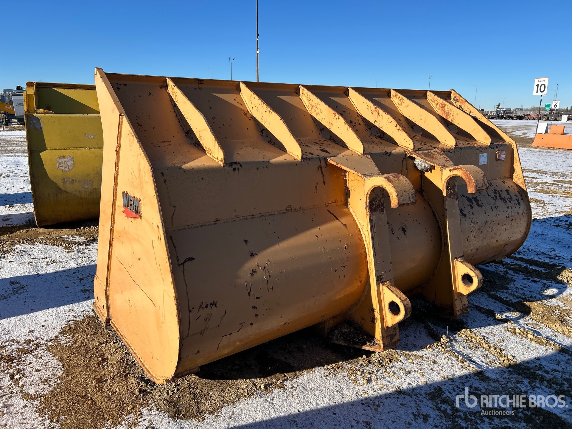 General Appearance with Bild, Ecke hinten links