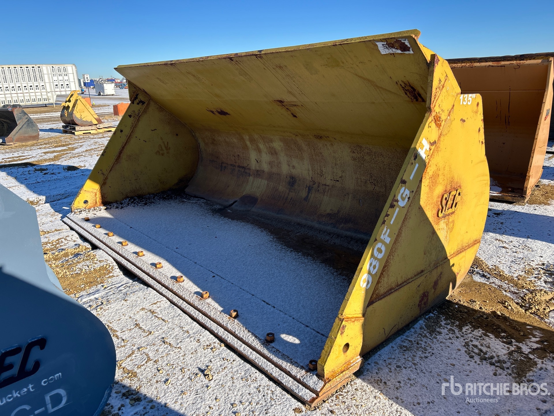 General Appearance with Bild, Ecke vorne links