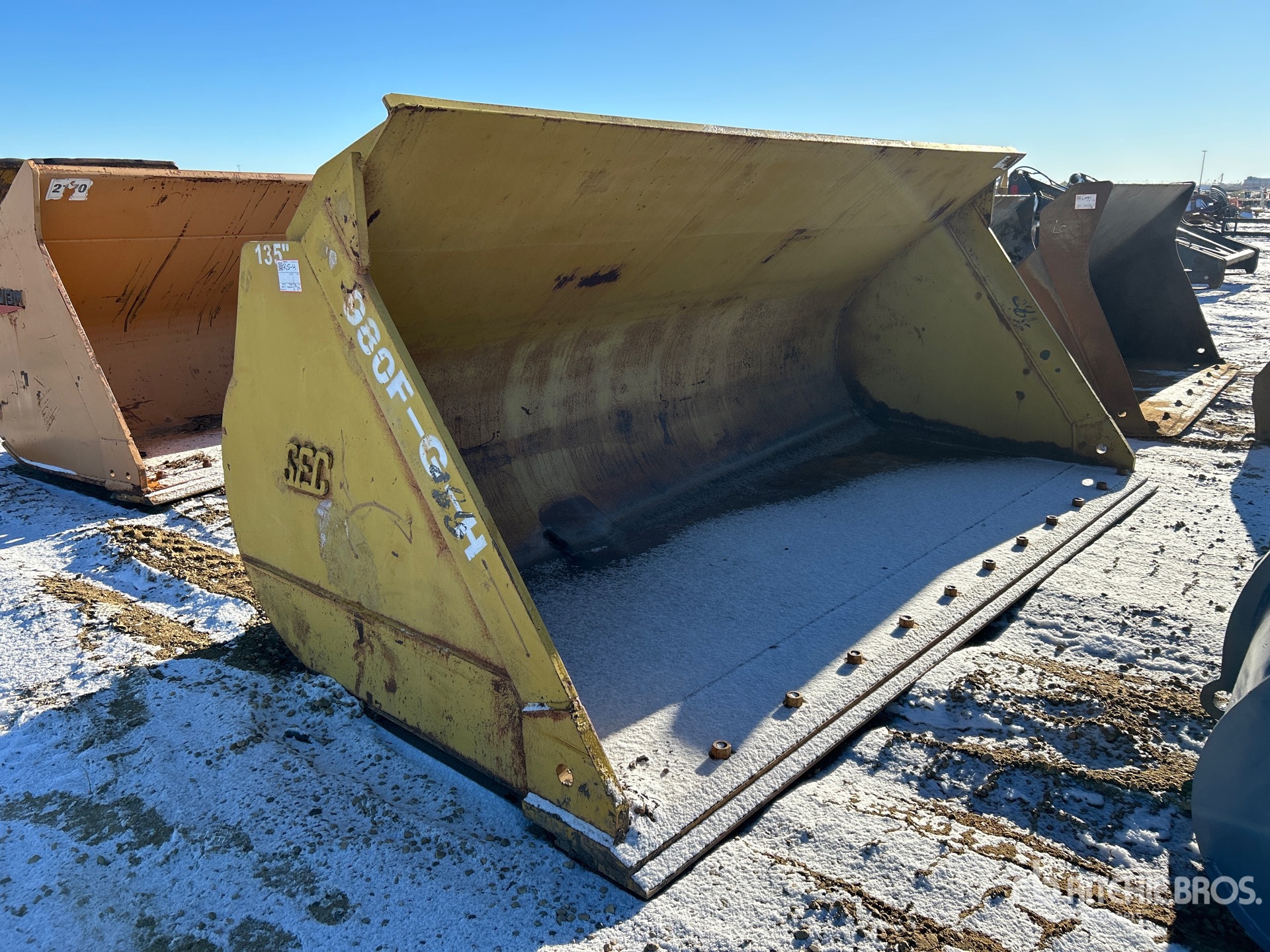 General Appearance with Bild, Ecke vorne rechts