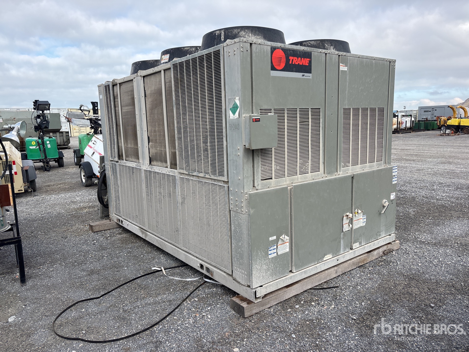 General Appearance with Image, coin avant droit