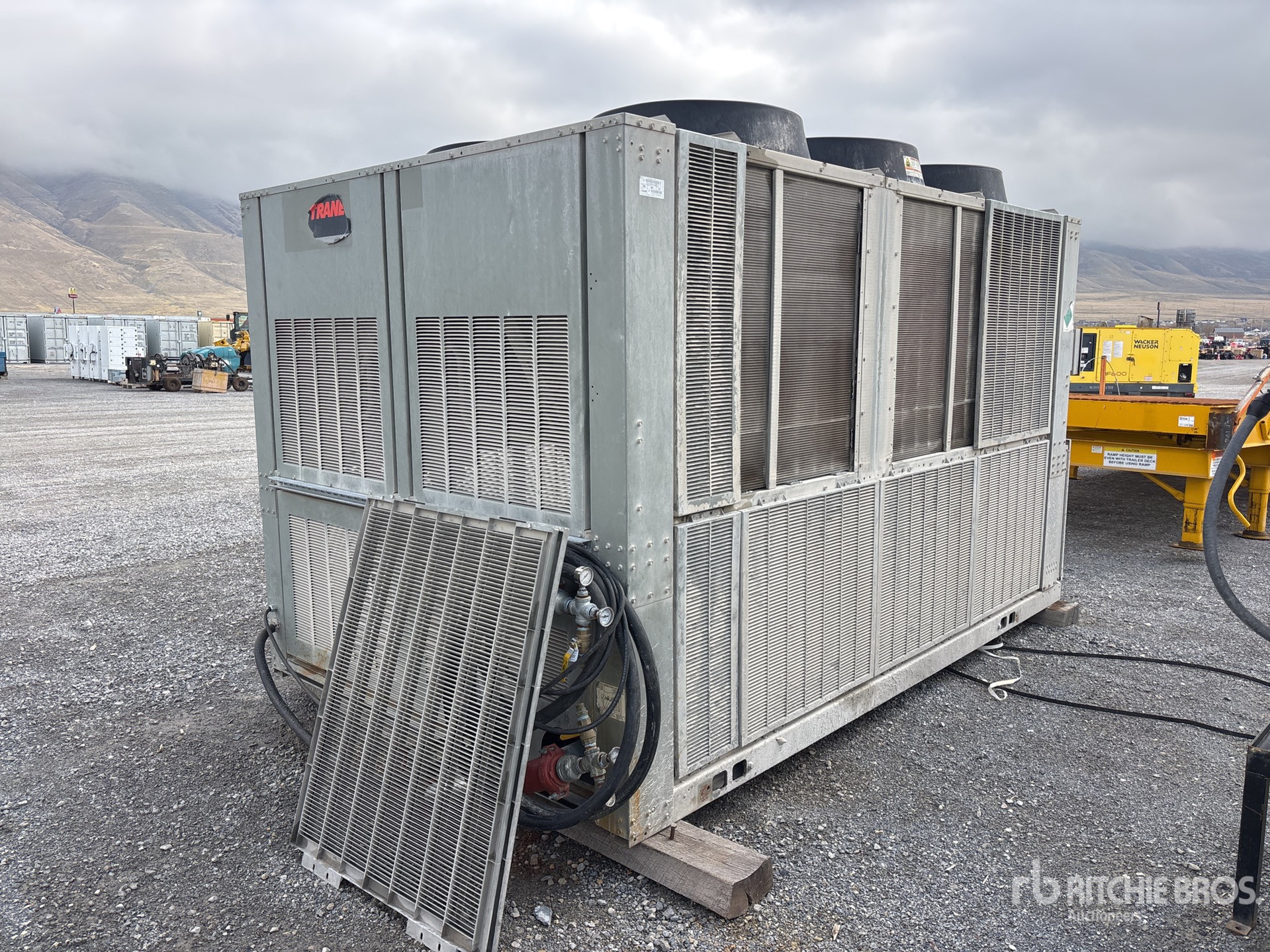 General Appearance with Image, coin arrière droit