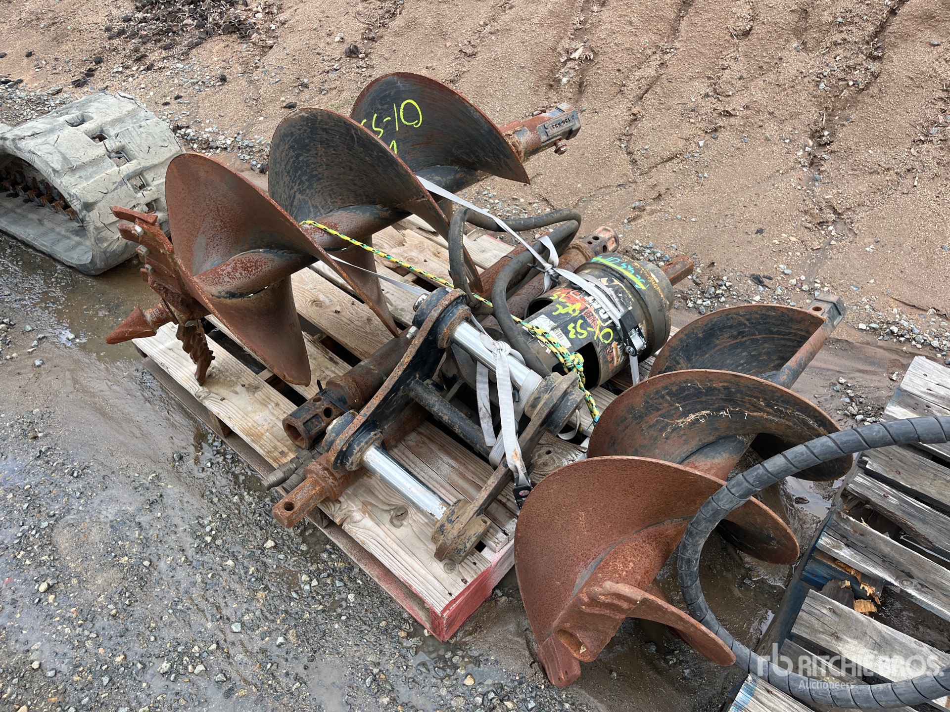 General Appearance with Bild, Ecke vorne links