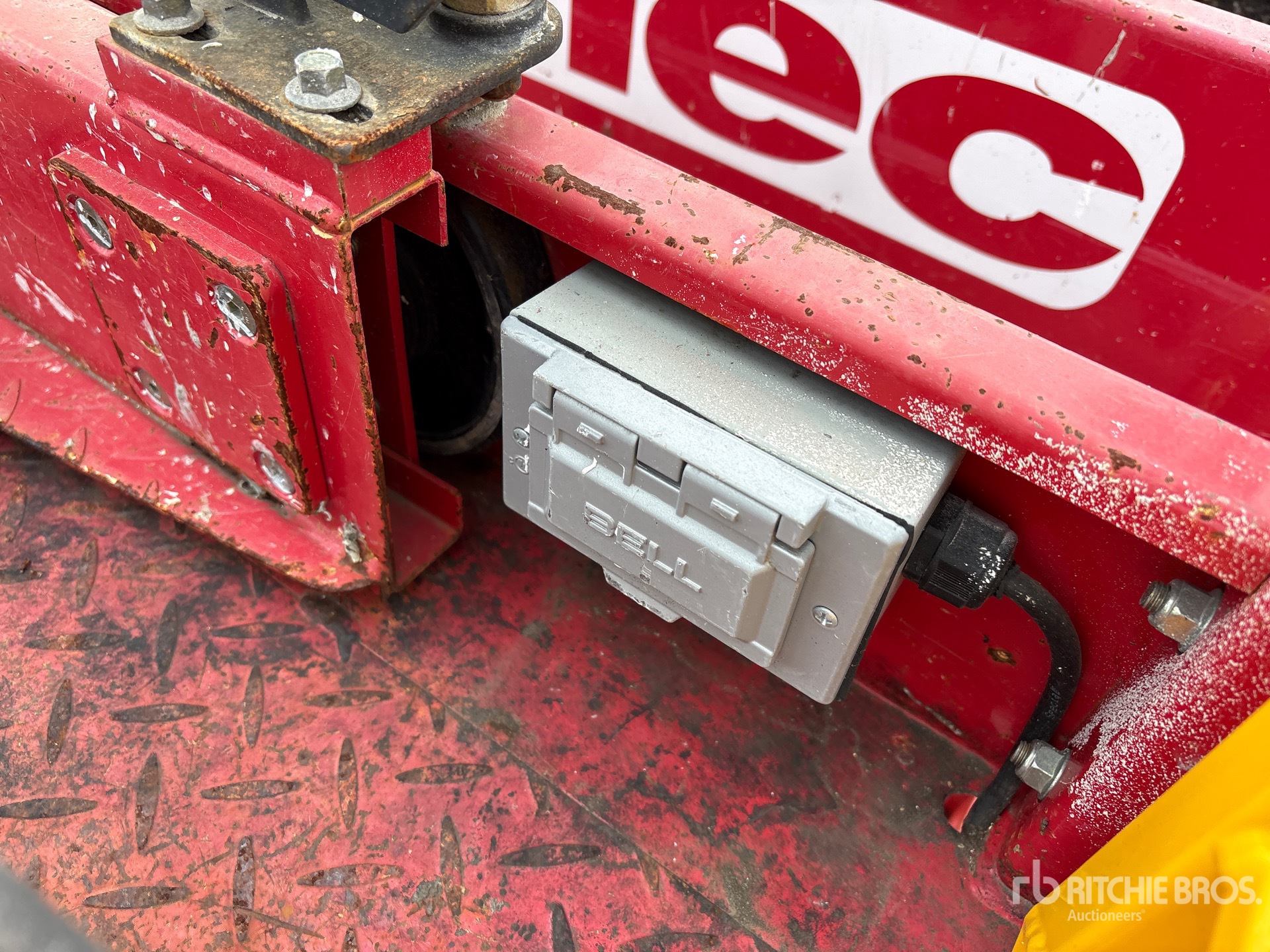 Control Station Upper with 