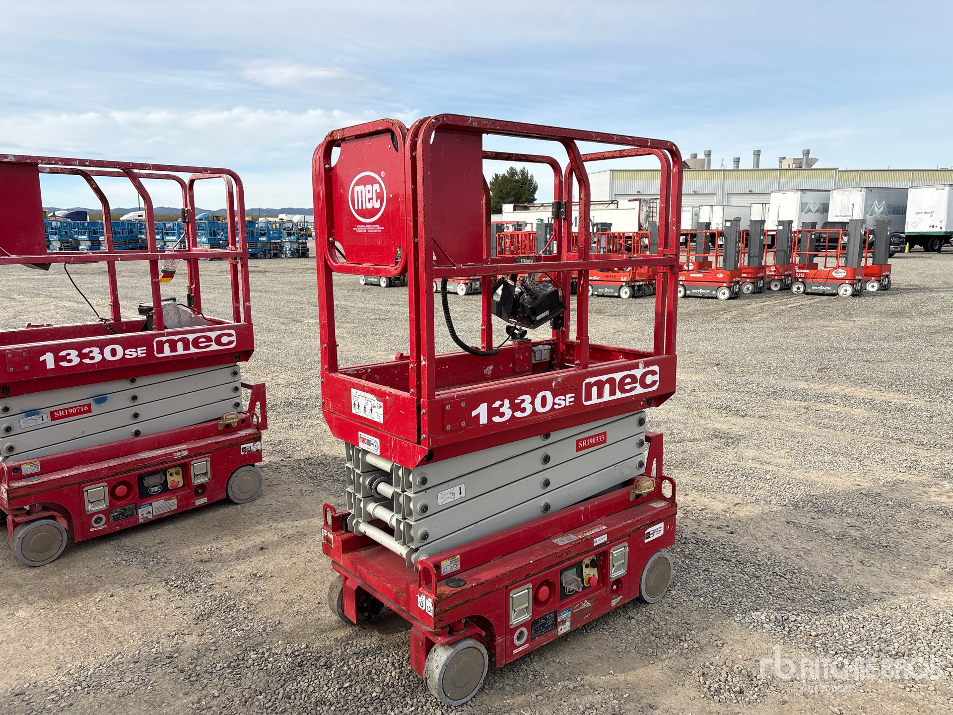 General Appearance with Imagen: esquina trasera derecha