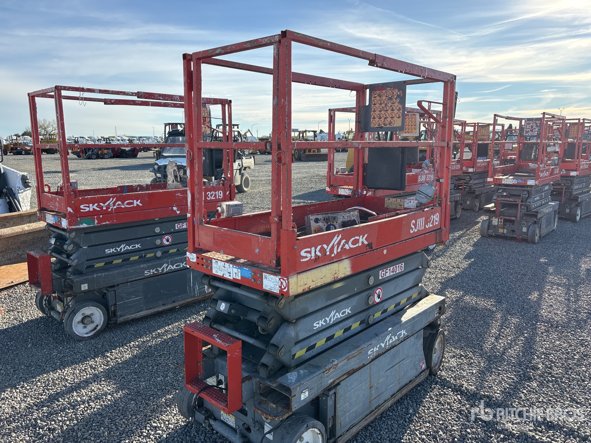 General Appearance with Featured Photo