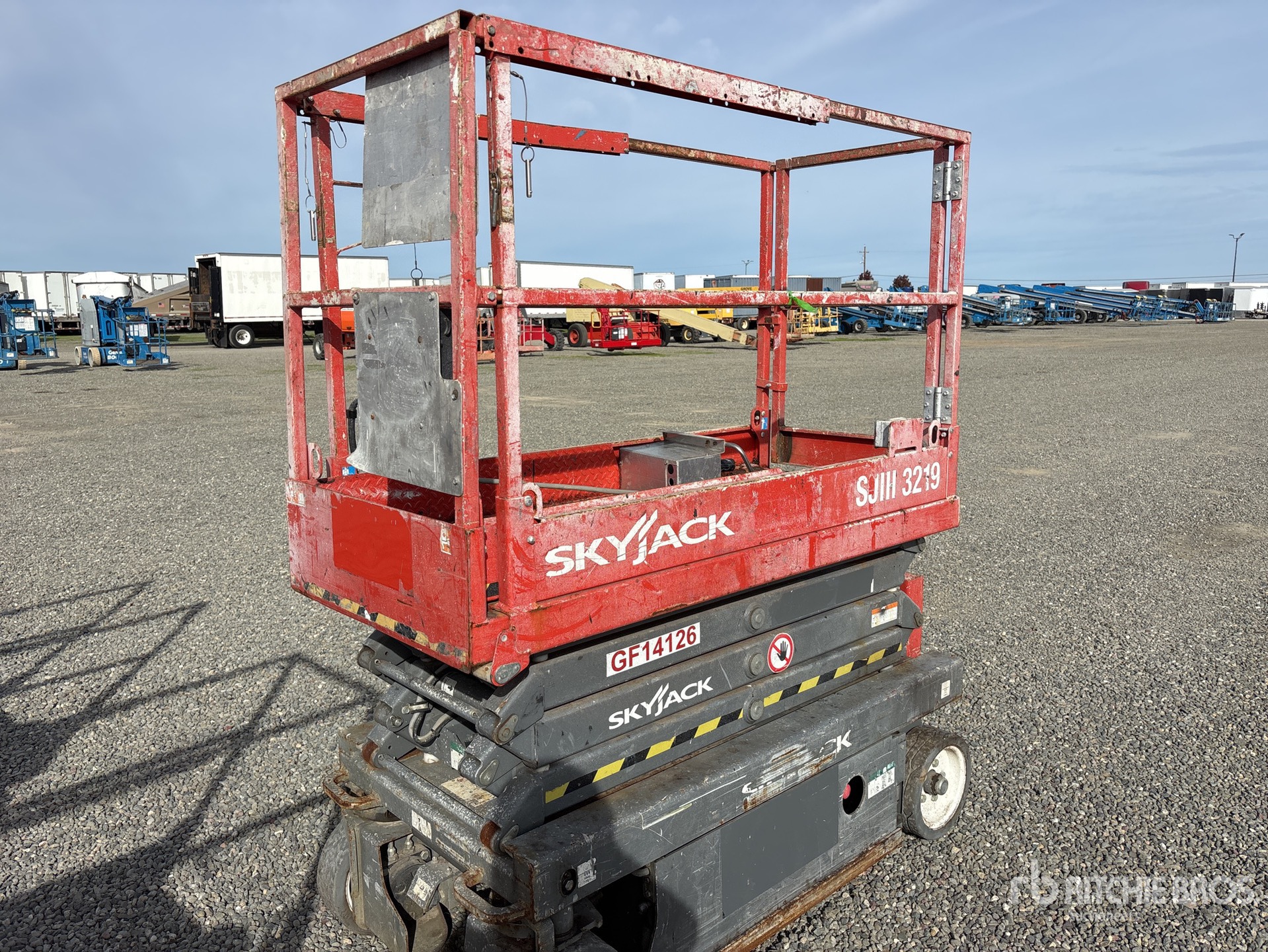 General Appearance with Picture, Left Front Corner