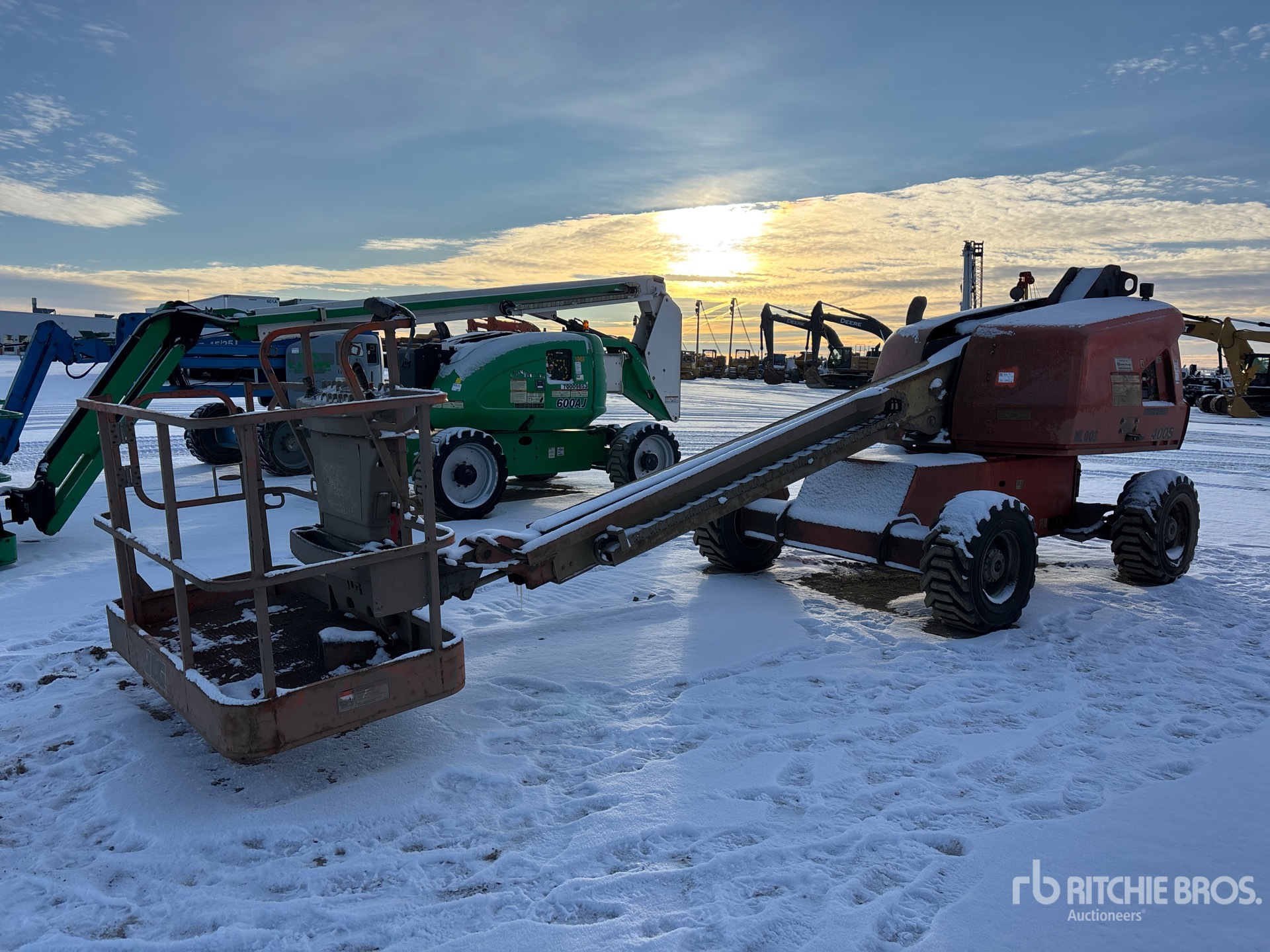 General Appearance with Bild, Ecke vorne links