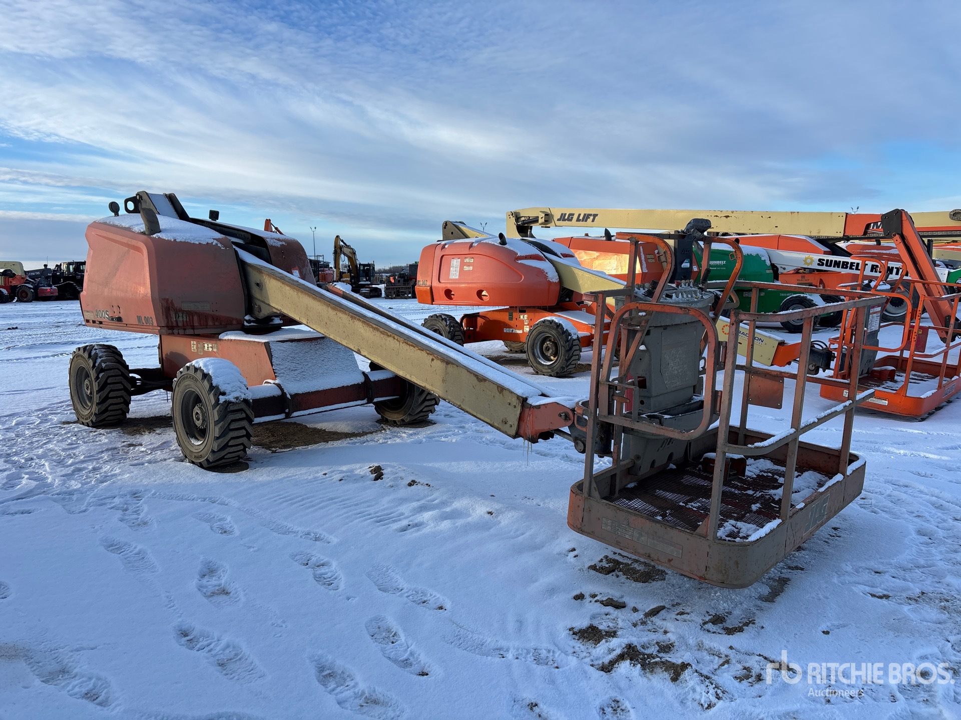 General Appearance with Bild, Ecke vorne rechts