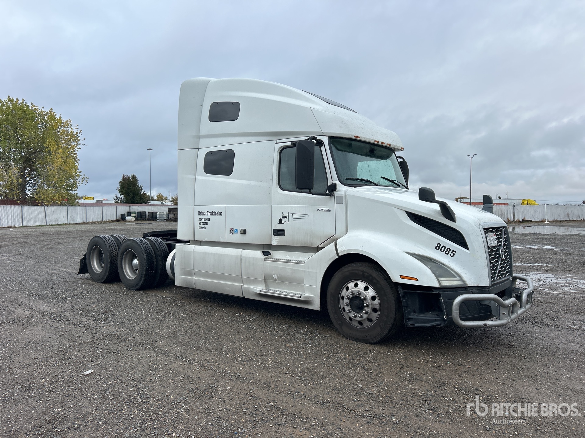 General Appearance with Picture, Right Front Corner