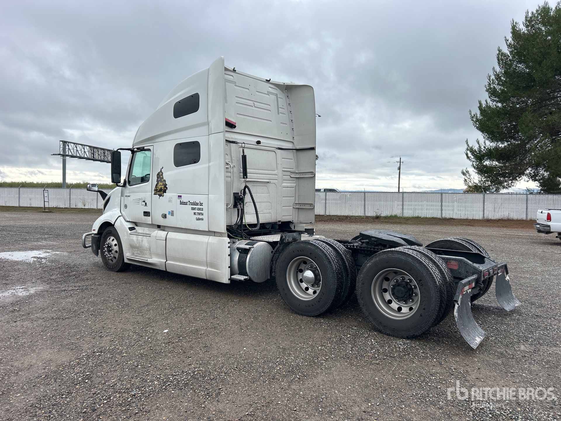 General Appearance with Picture, Left Rear Corner