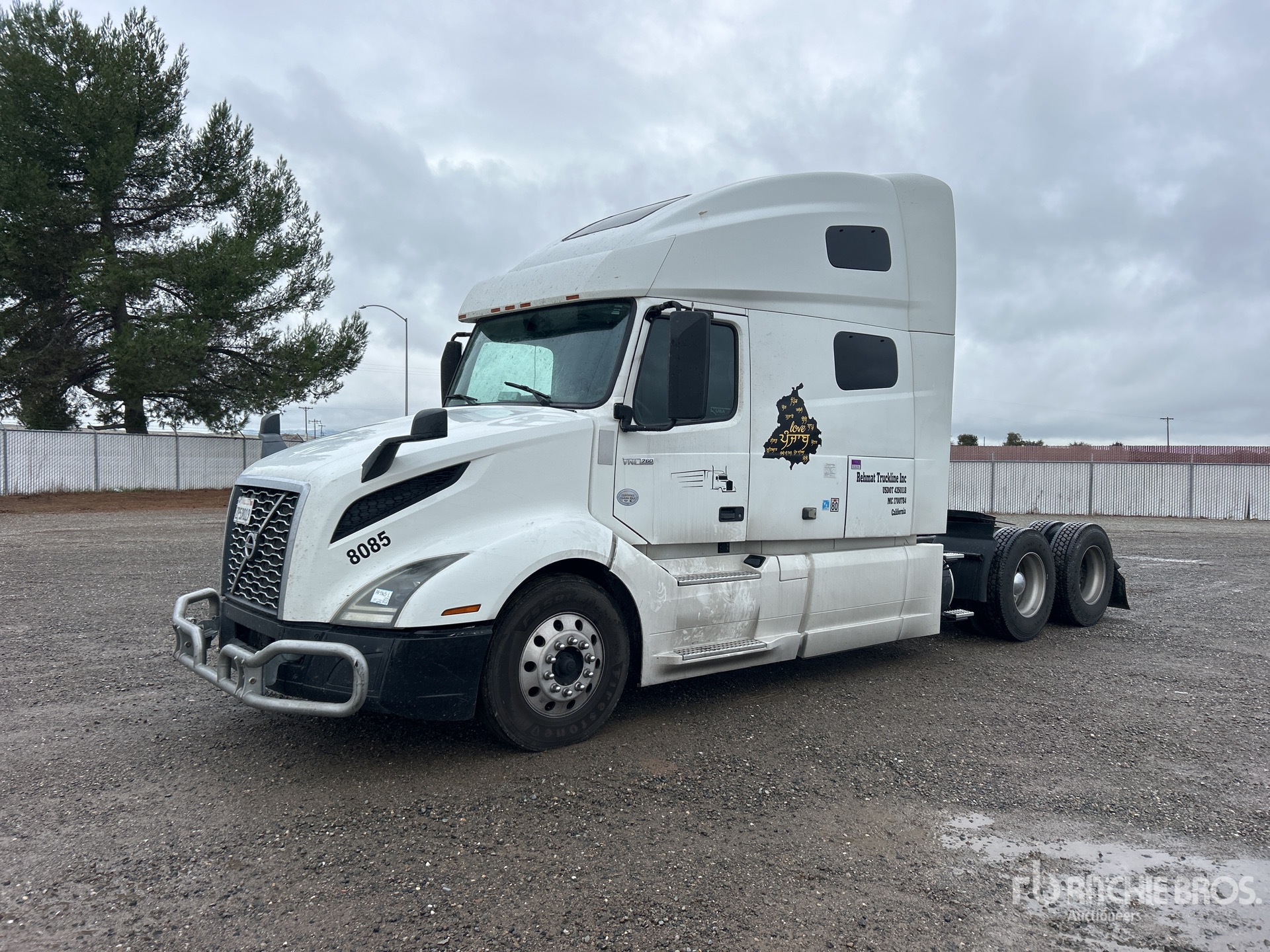 General Appearance with Picture, Left Front Corner