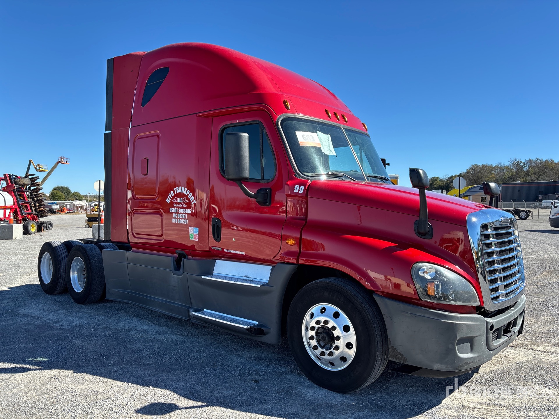 Aspect général with Image, coin avant droit