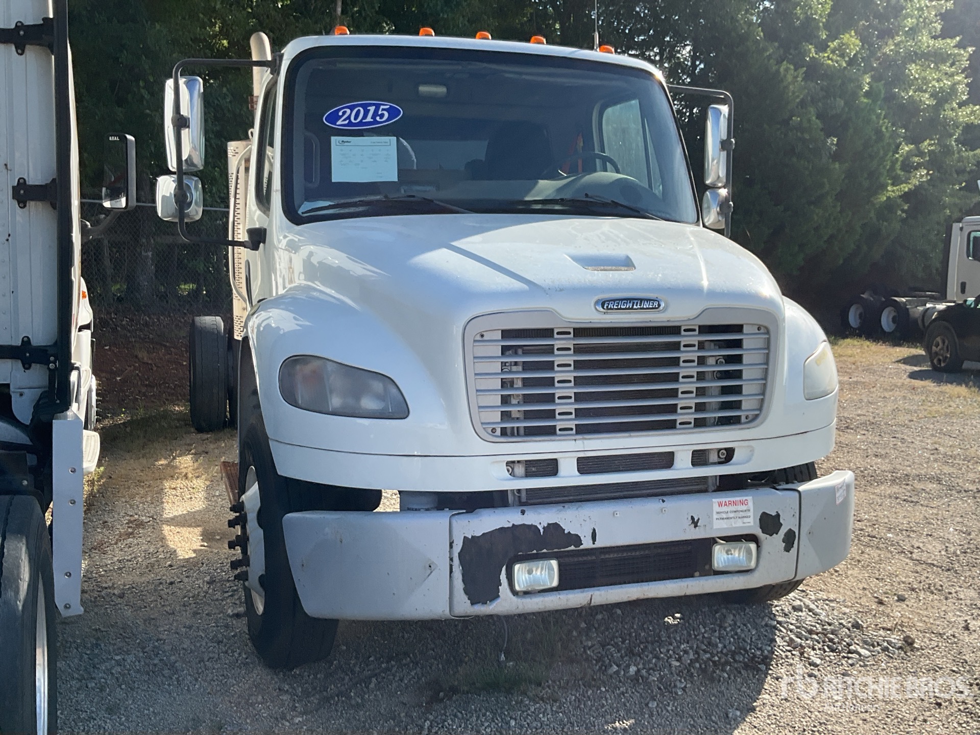 General Appearance with Bild, Ecke vorne rechts