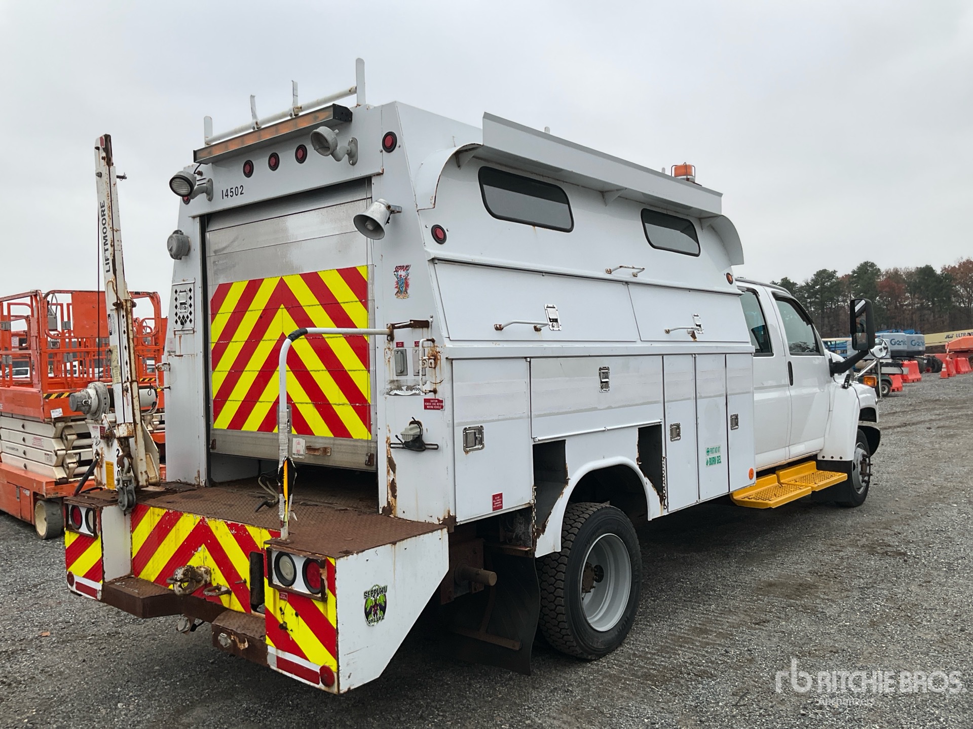 Aspect général with Image, coin arrière droit