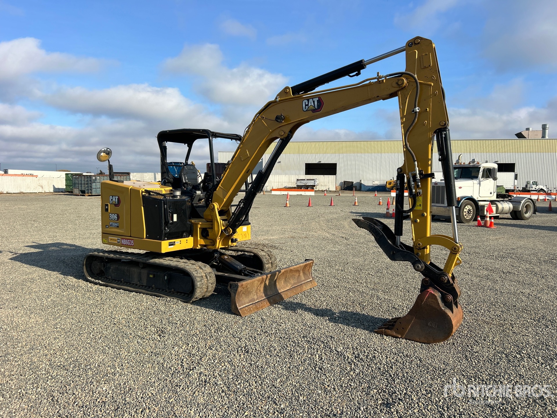 General Appearance with Imagen: esquina delantera derecha