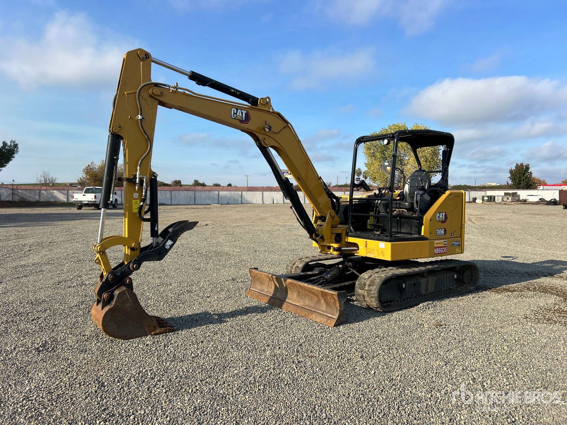 General Appearance with Imagen: esquina delantera izquierda