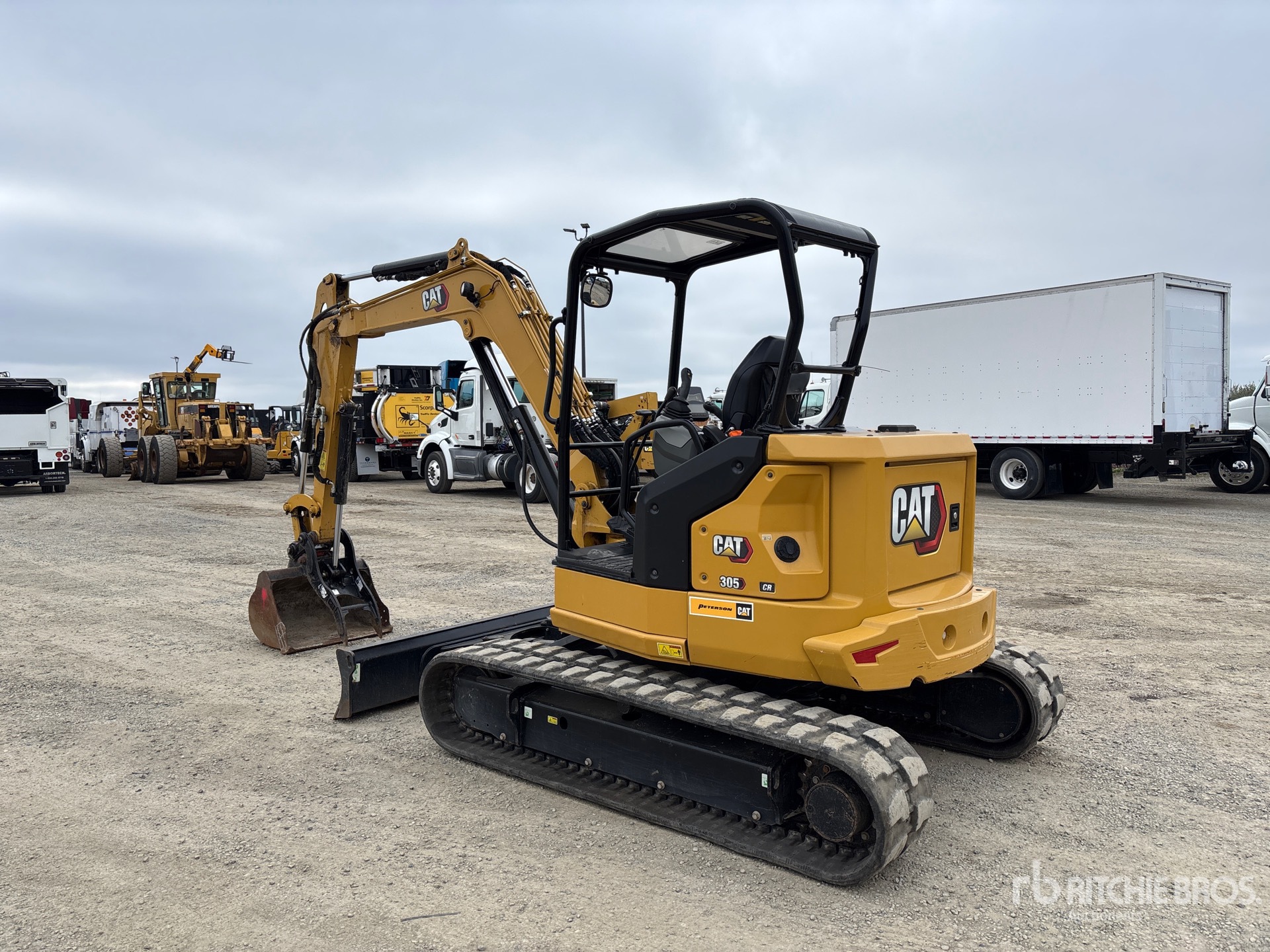 General Appearance with Picture, Left Rear Corner