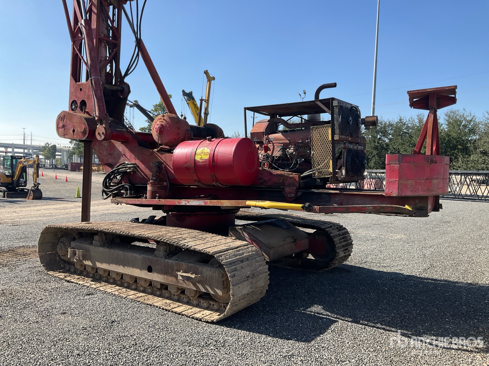 General Appearance with Foto, angolo posteriore sinistro