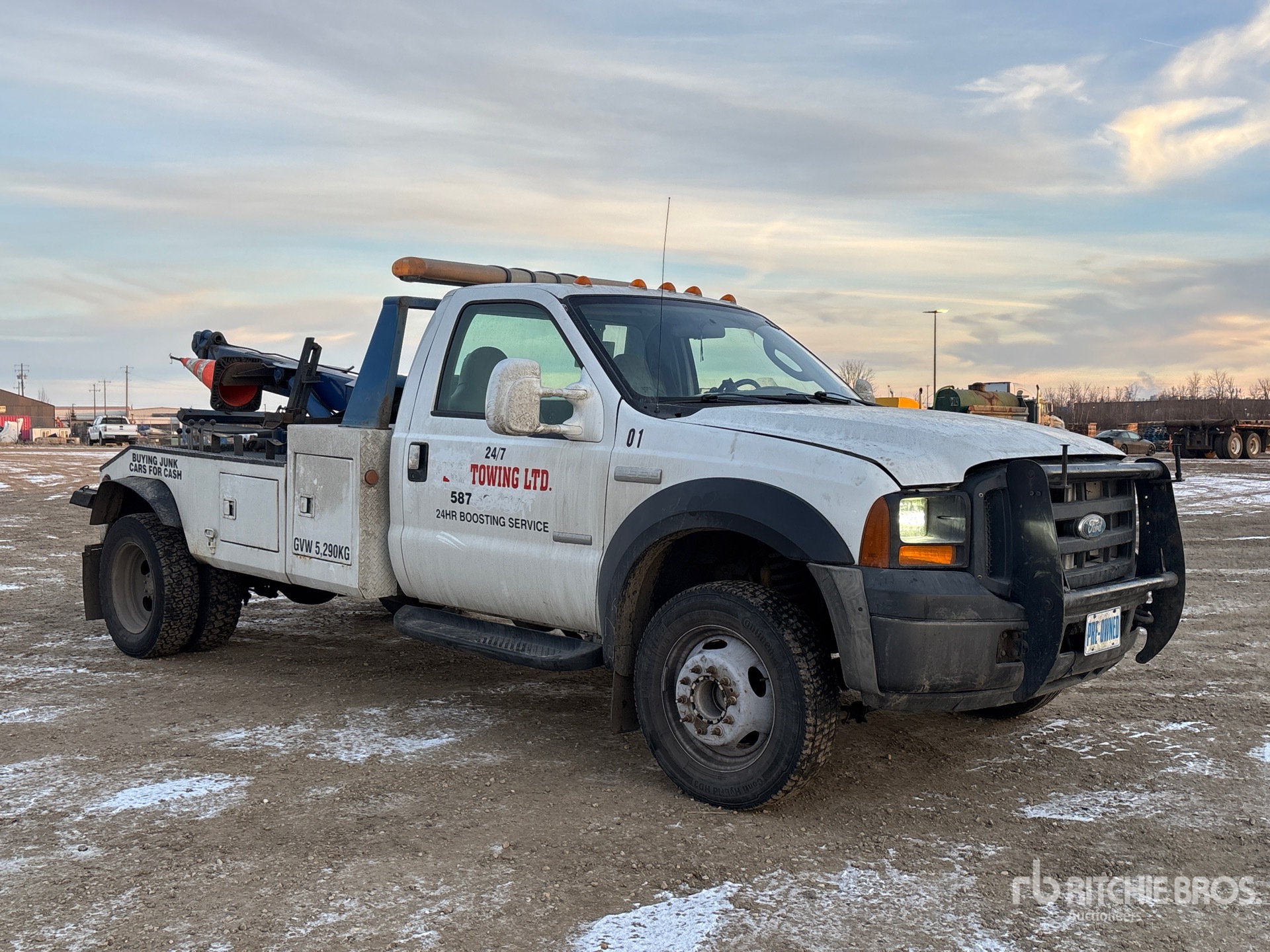 General Appearance with Picture, Right Front Corner